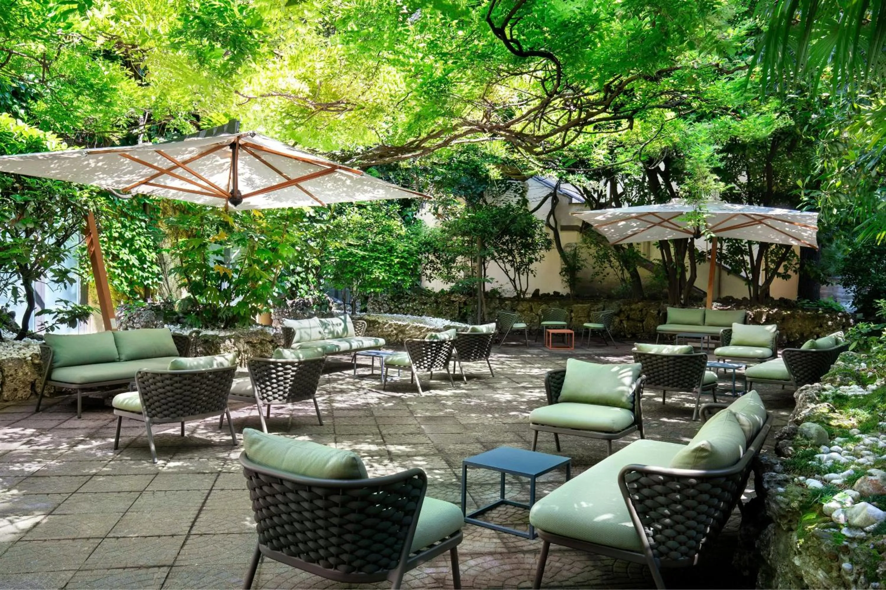 Property building in Sheraton Diana Majestic