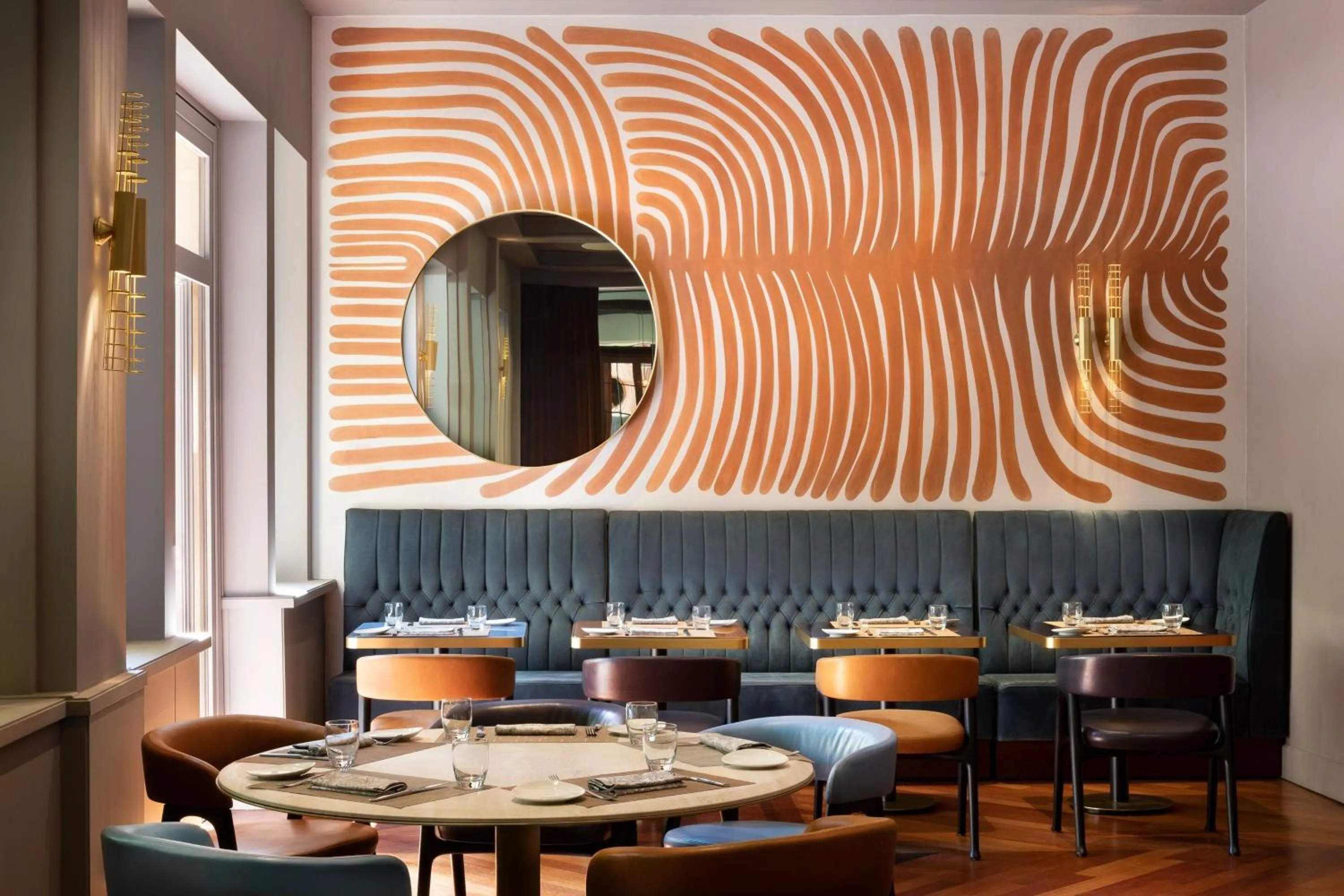 Restaurant/places to eat in Sheraton Diana Majestic