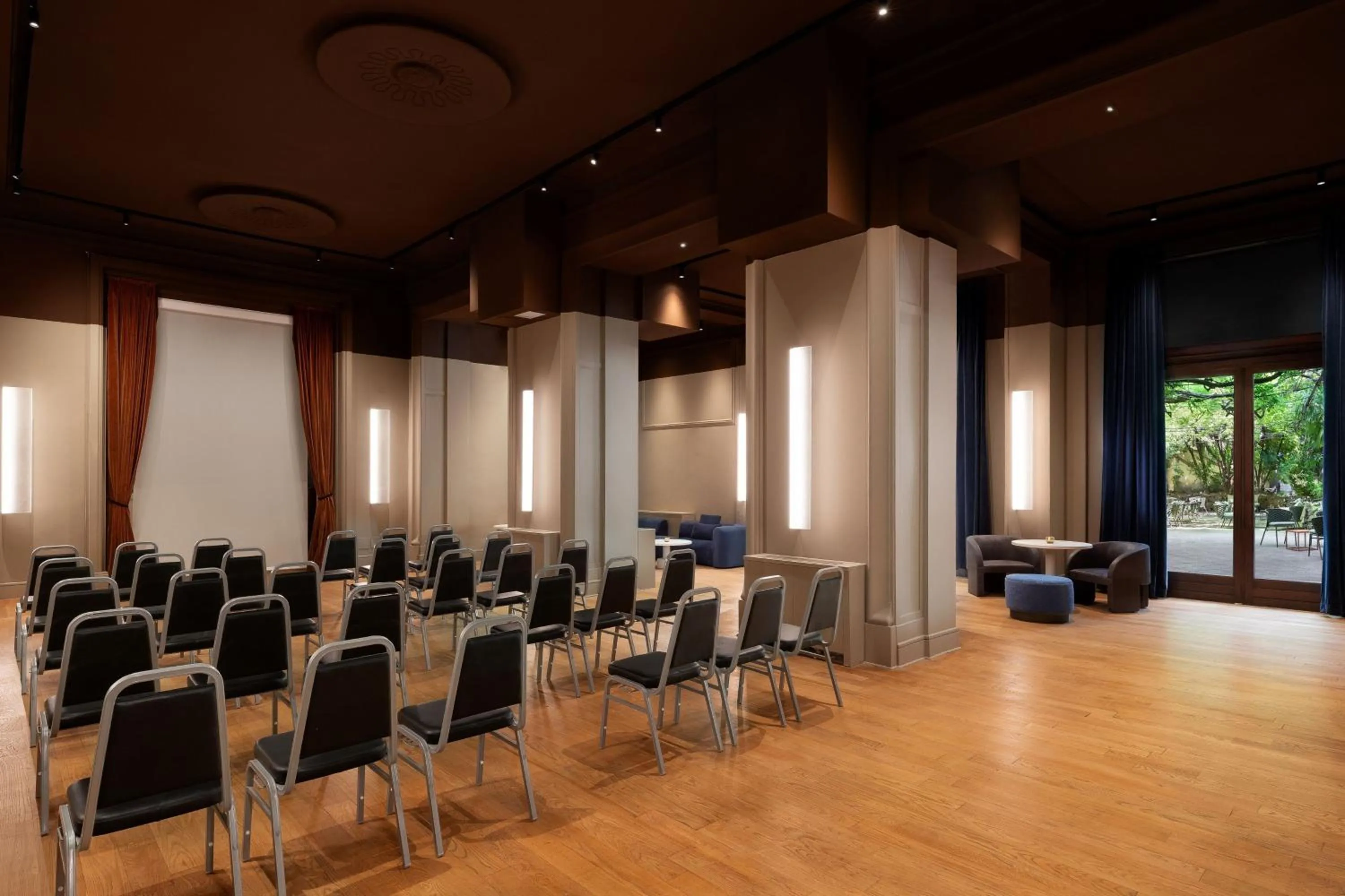 Meeting/conference room in Sheraton Diana Majestic