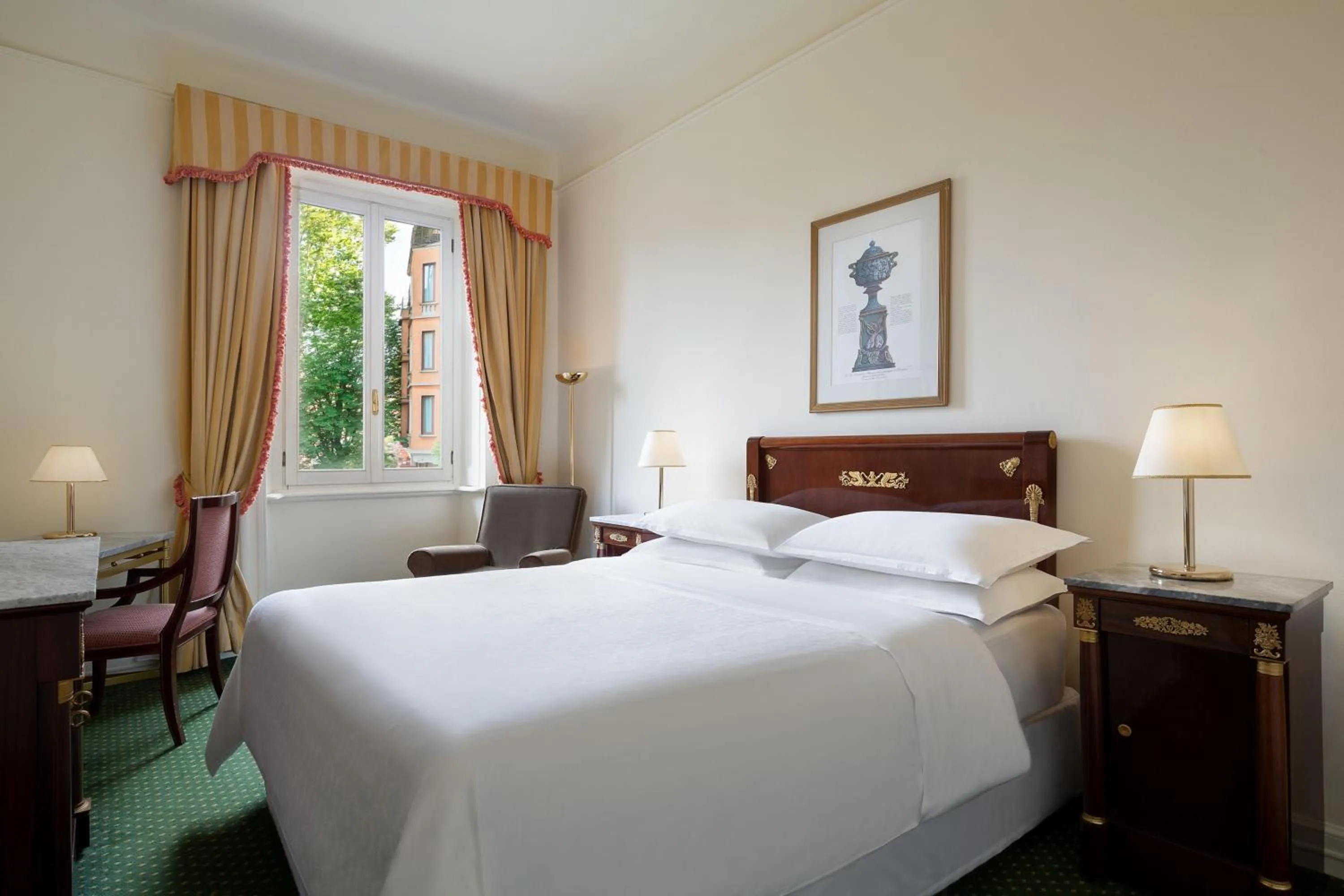 Photo of the whole room in Sheraton Diana Majestic