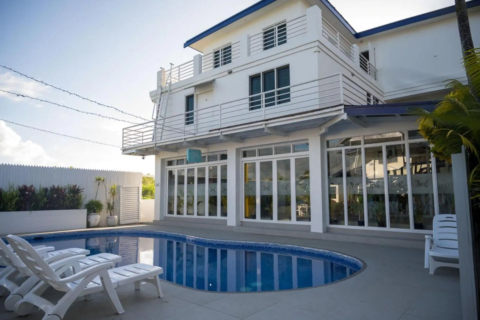 Swimming pool in Sailors Beach Fiji