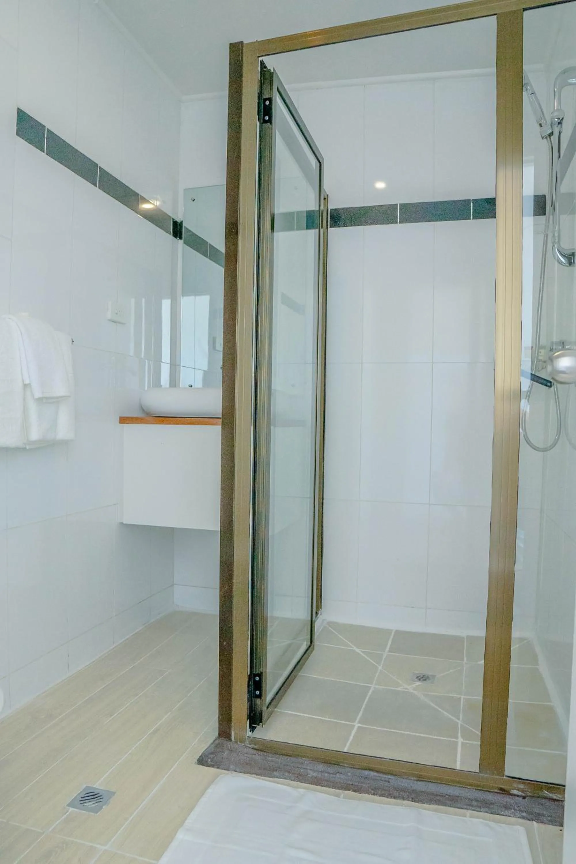 Shower in Sailors Beach Fiji