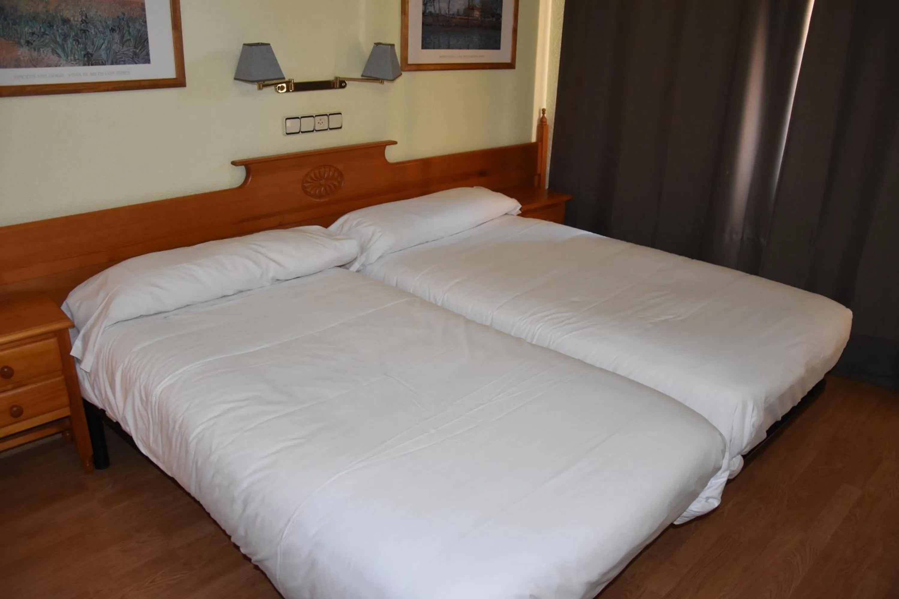 Bedroom, Bed in Apartamentos SNÖ Edelweiss