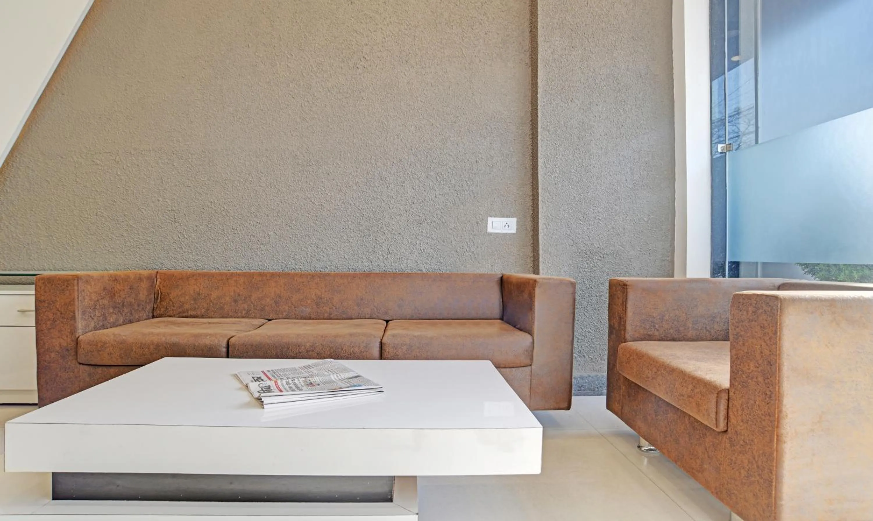 Seating area in Treebo Grand Euro Pipliyahana Square