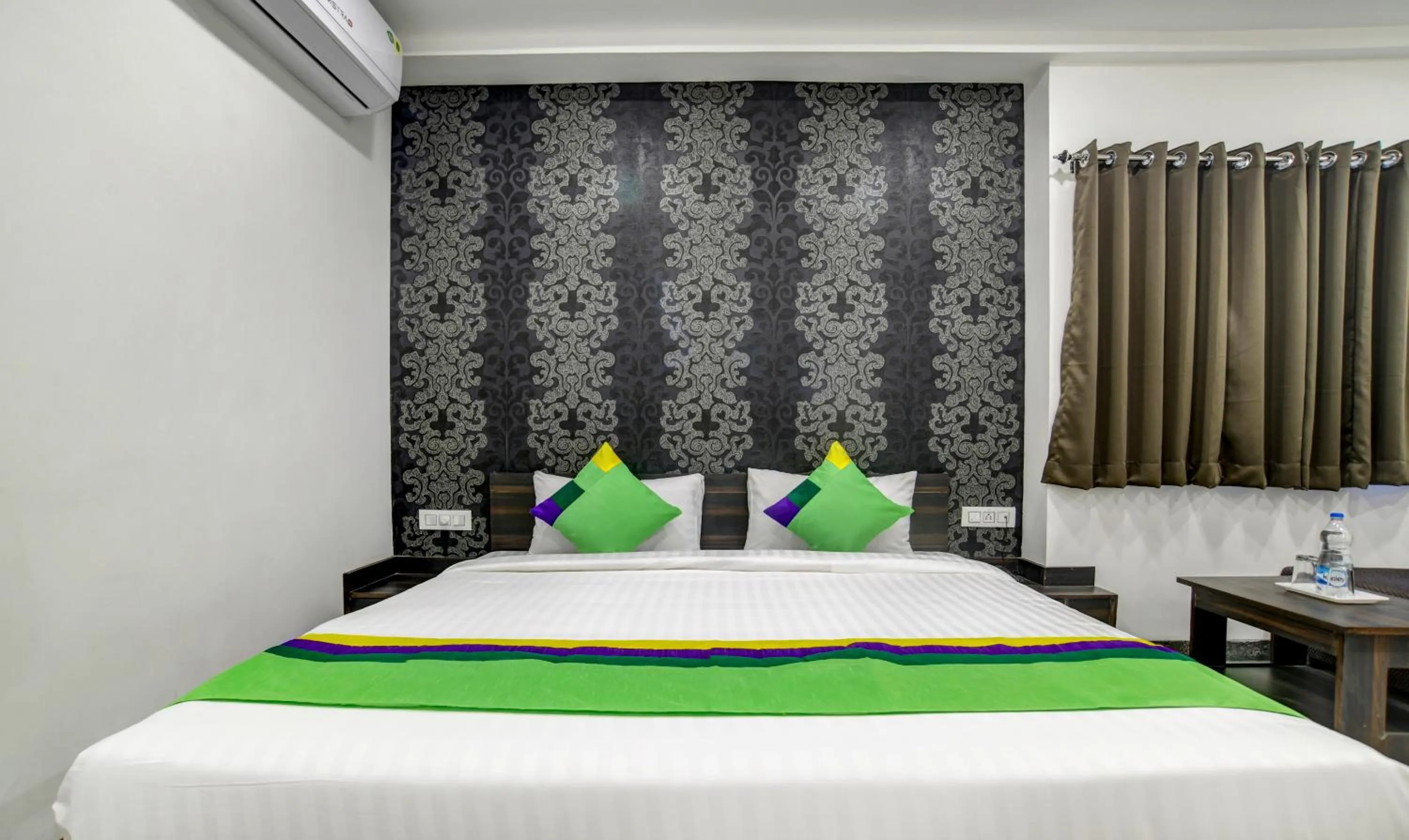 Bedroom, Bed in Treebo Grand Euro Pipliyahana Square