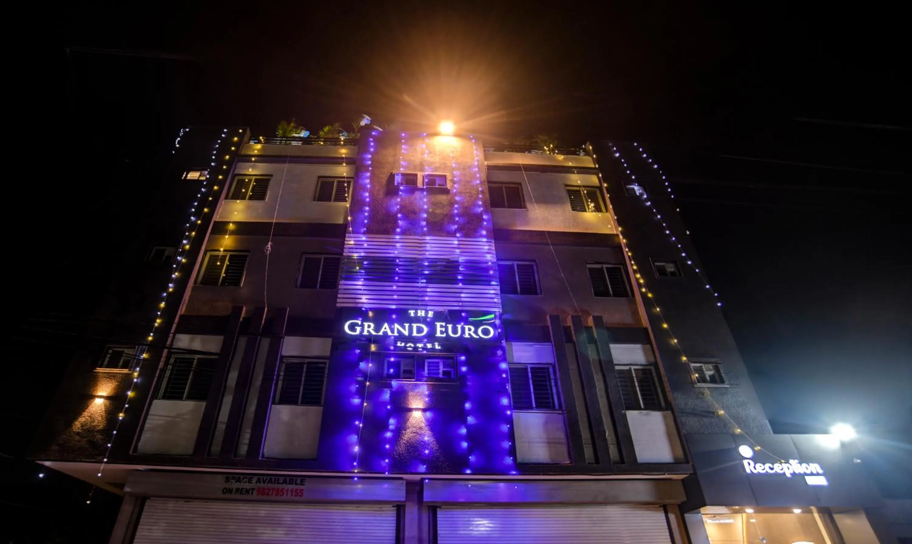 Property building in Treebo Grand Euro Pipliyahana Square