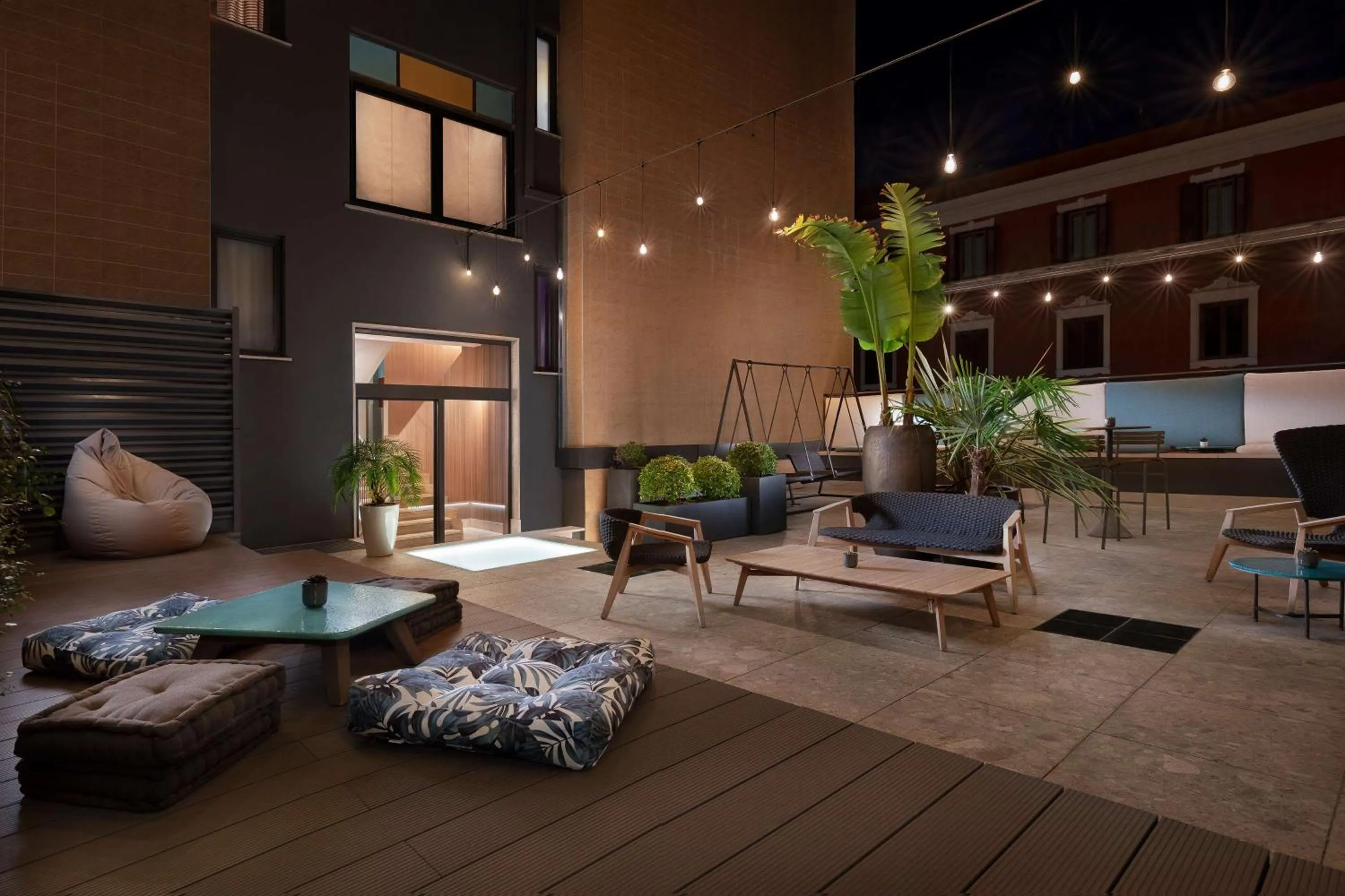 Patio in Best Western Plus Hotel Spring House