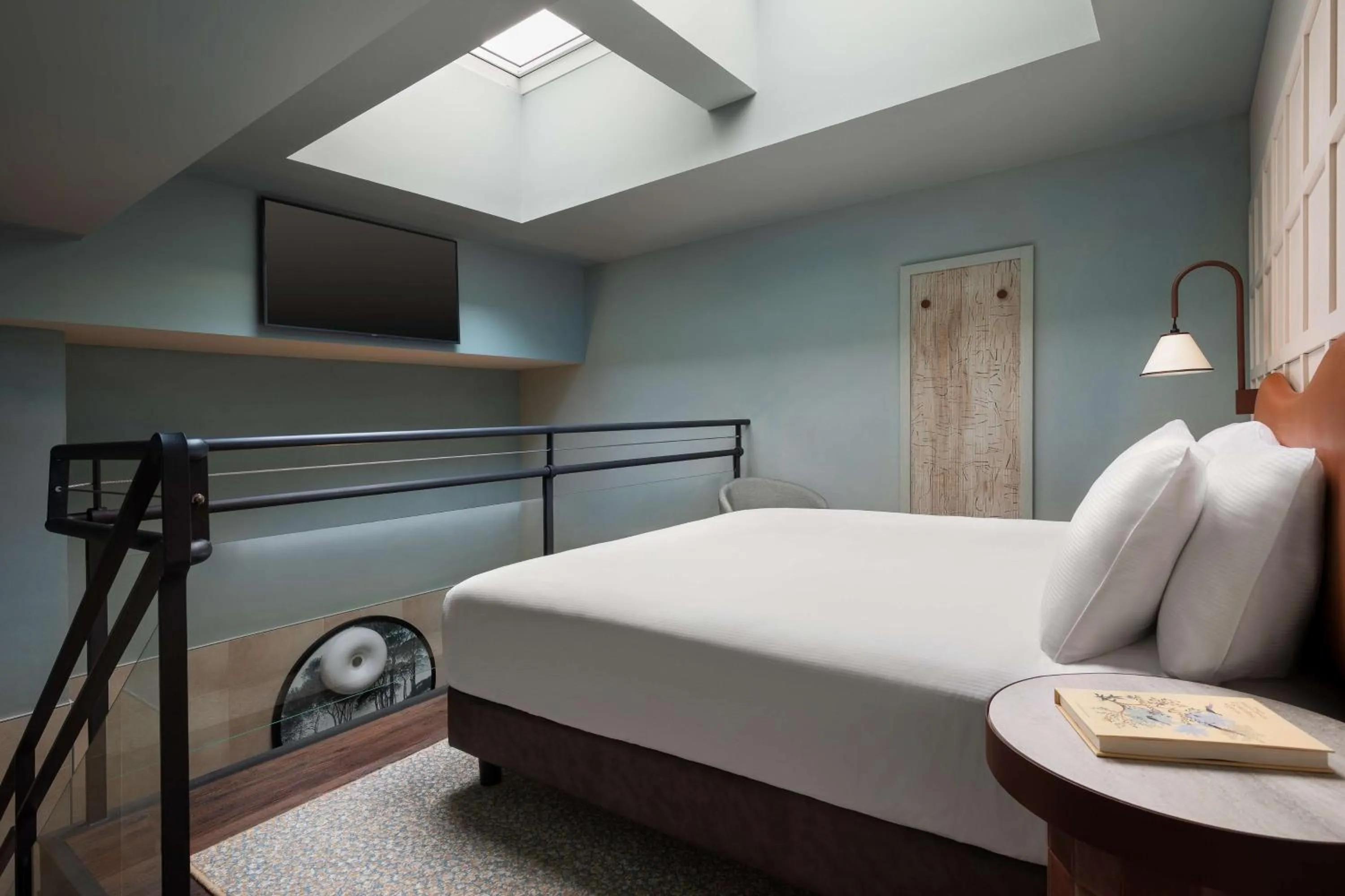 Bed in Best Western Plus Hotel Spring House