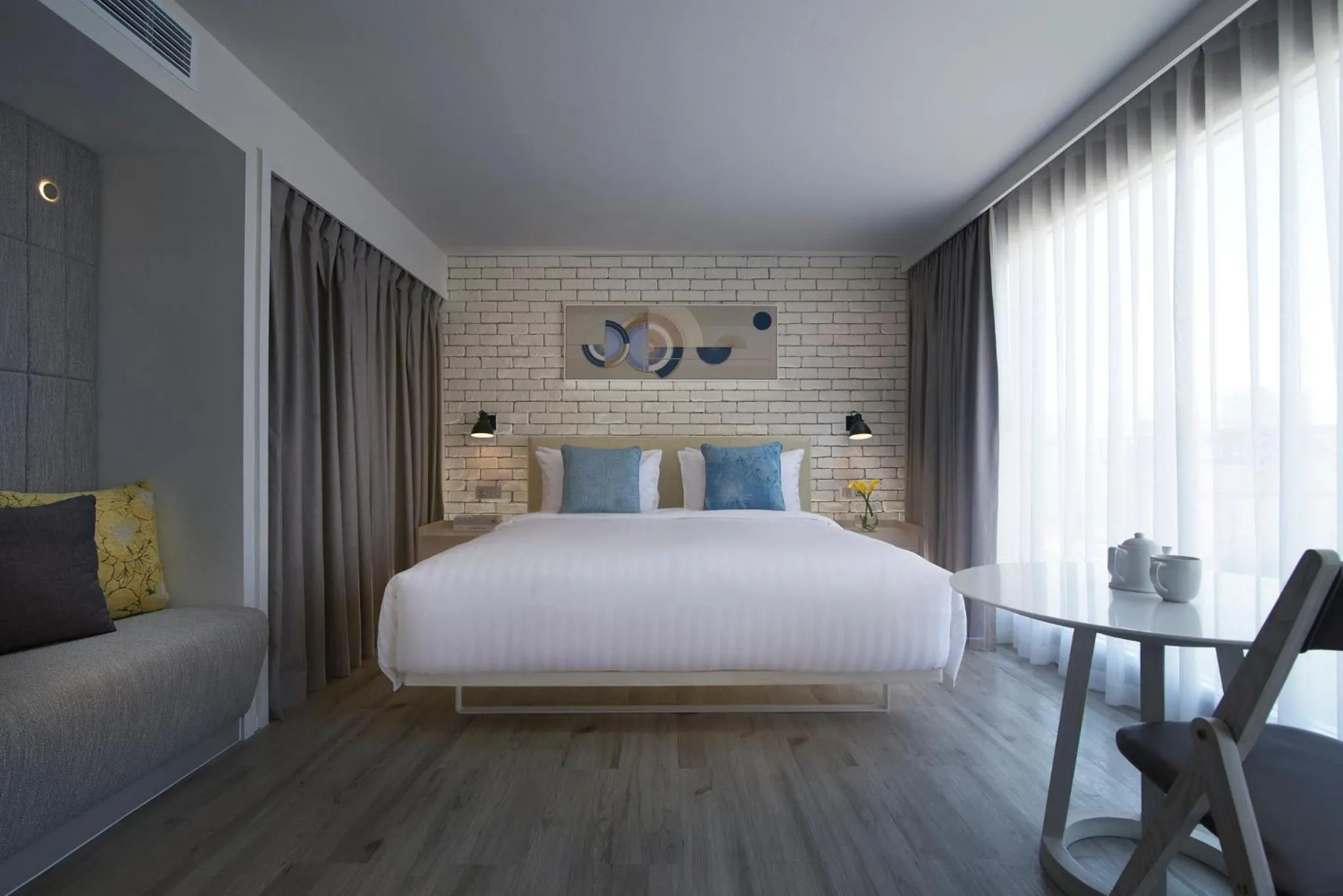 Photo of the whole room, Bed in Shama Yen-Akat Bangkok