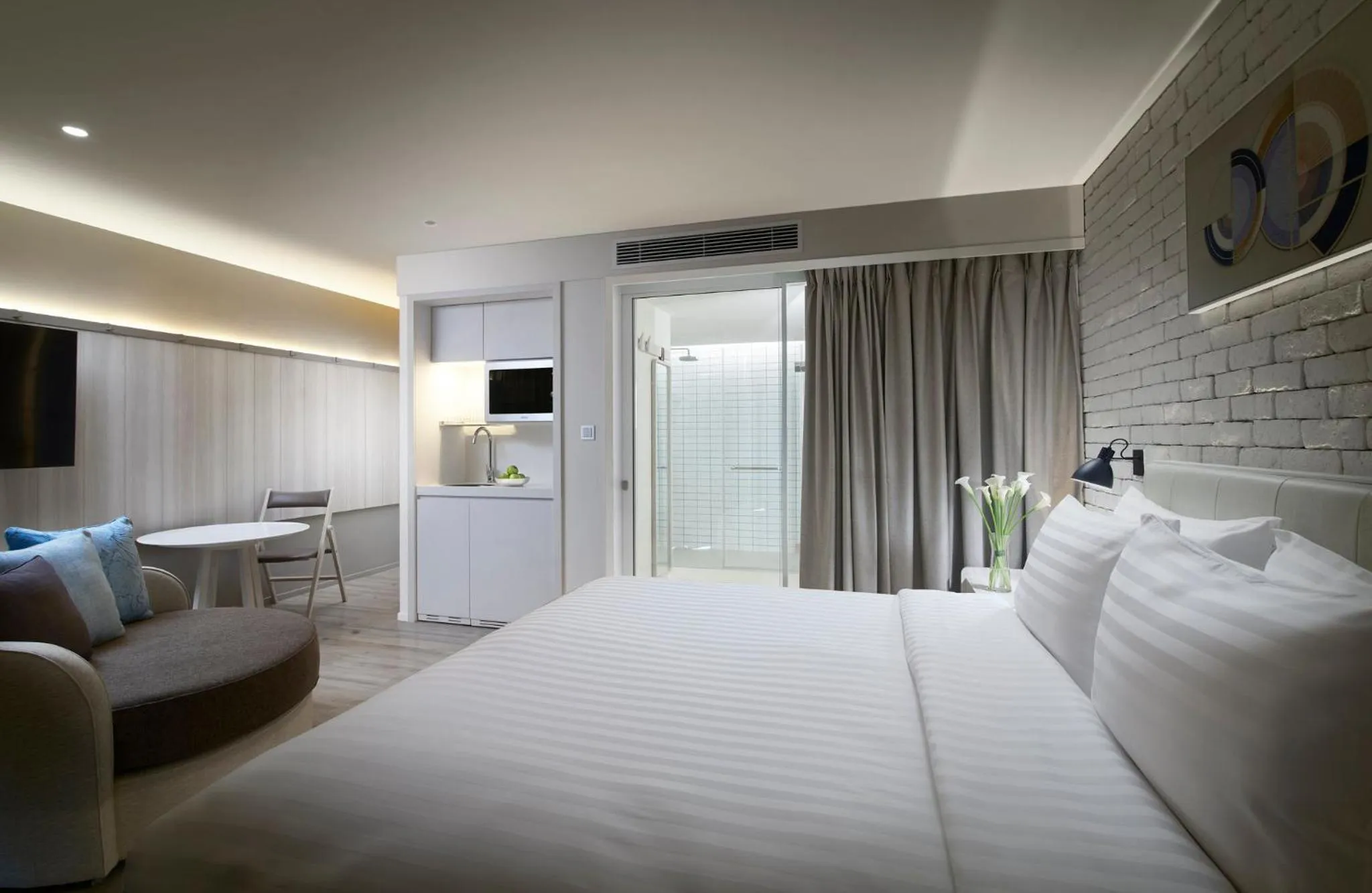 Photo of the whole room, Bed in Shama Yen-Akat Bangkok