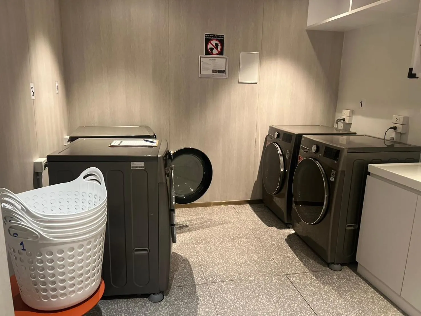 washing machine in Shama Yen-Akat Bangkok