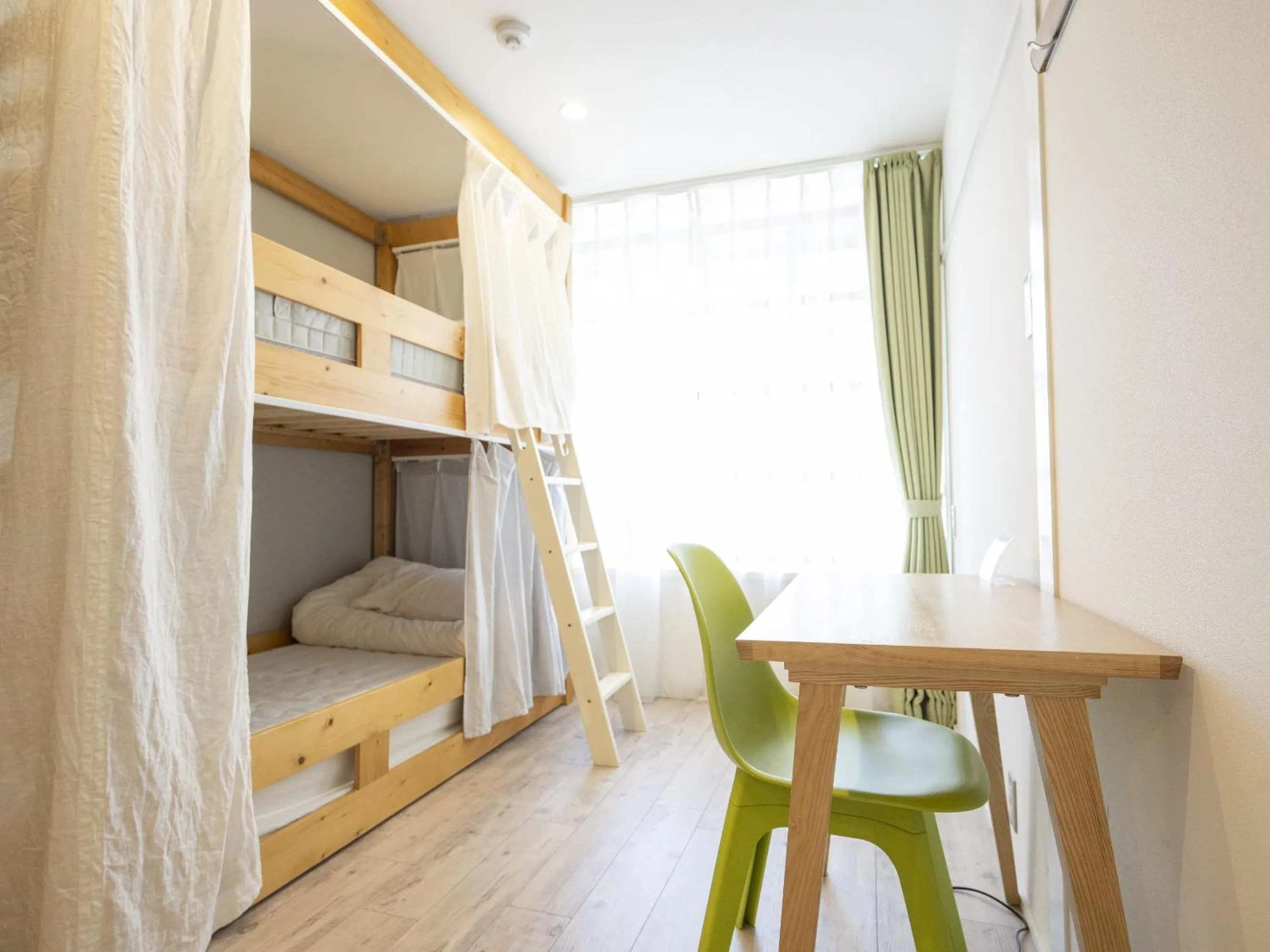 Photo of the whole room, Bed in Usatsuno Osu