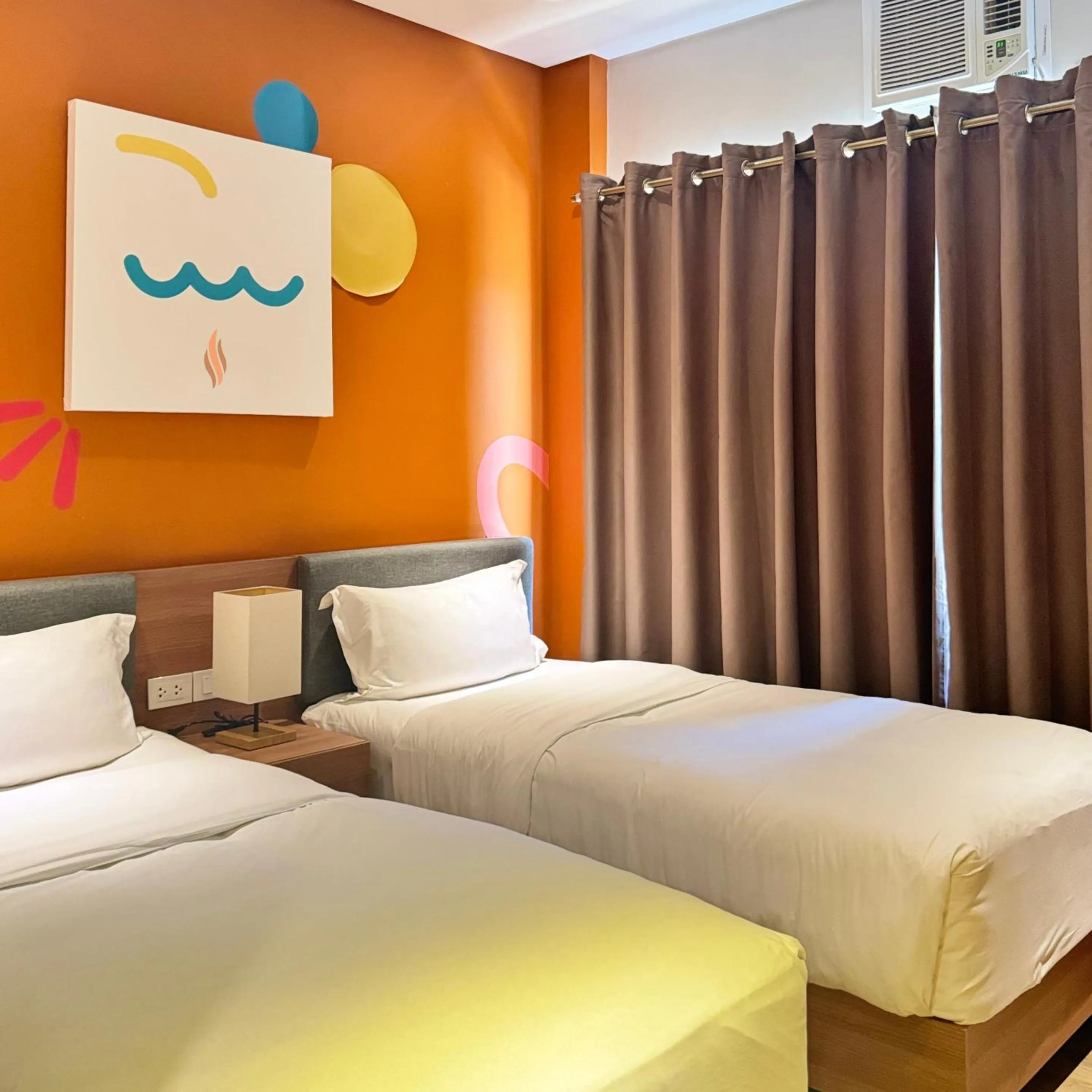 Bed in Luxebridge Hotel