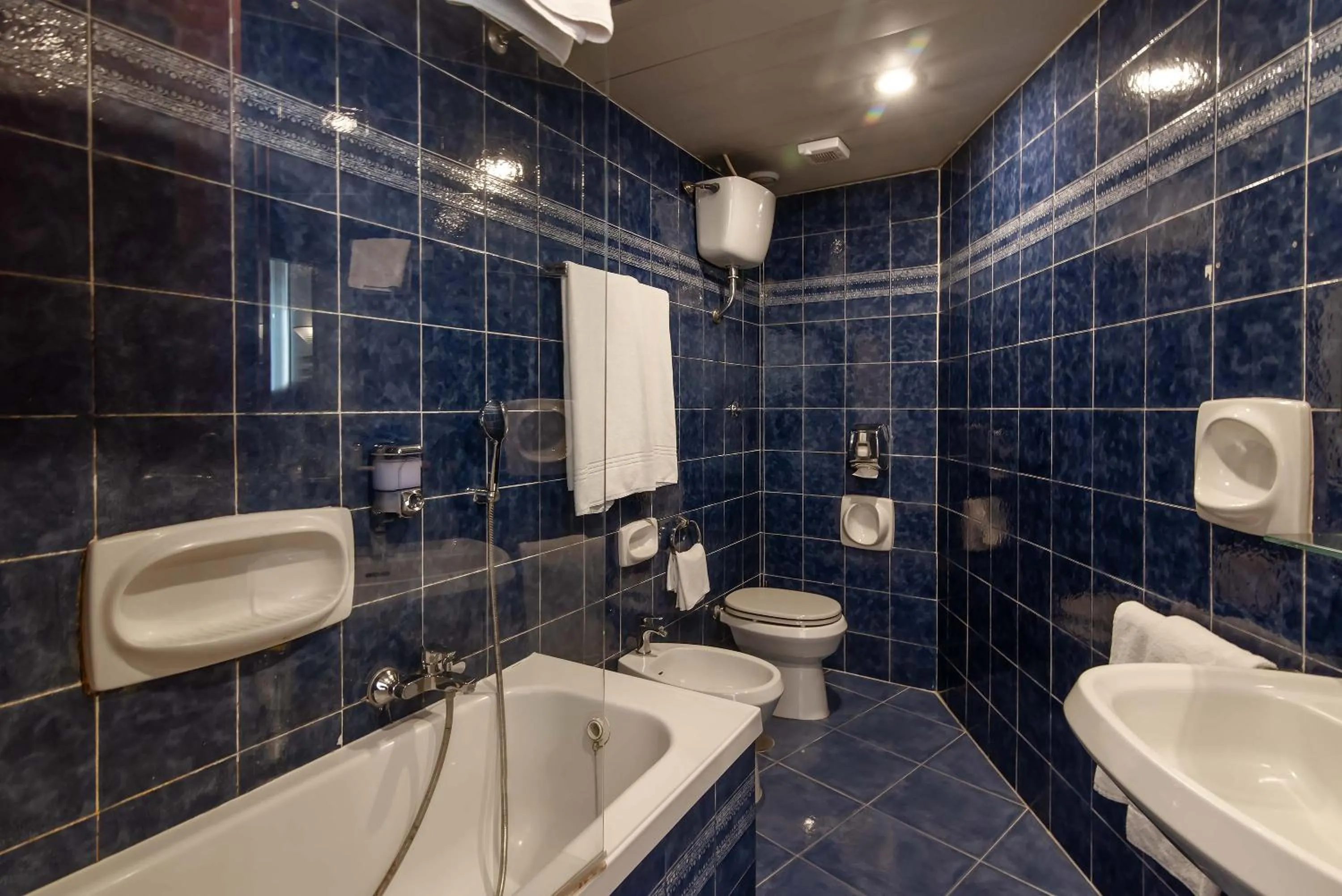 Toilet in Hotel Accademia