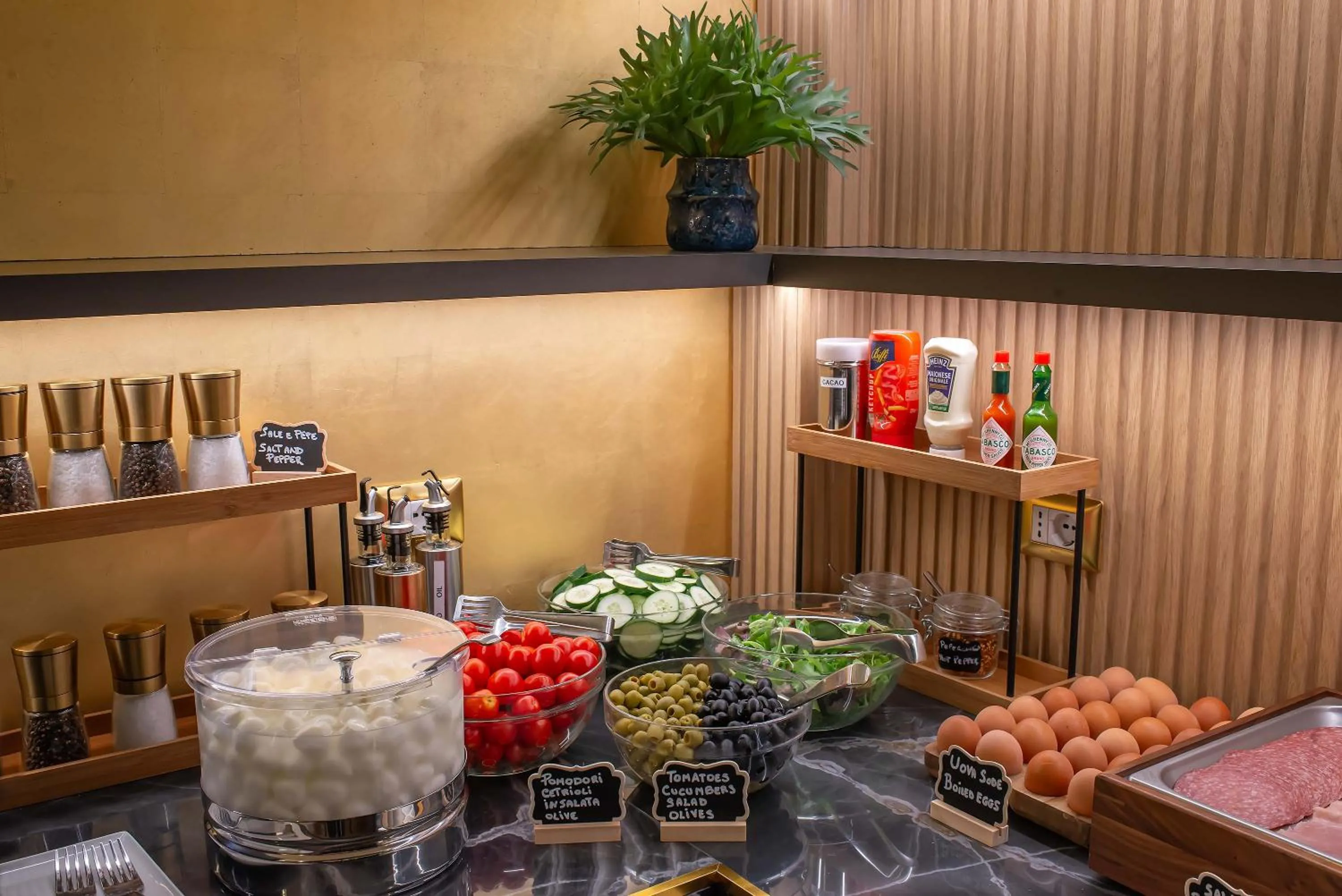 Continental breakfast in Hotel Accademia