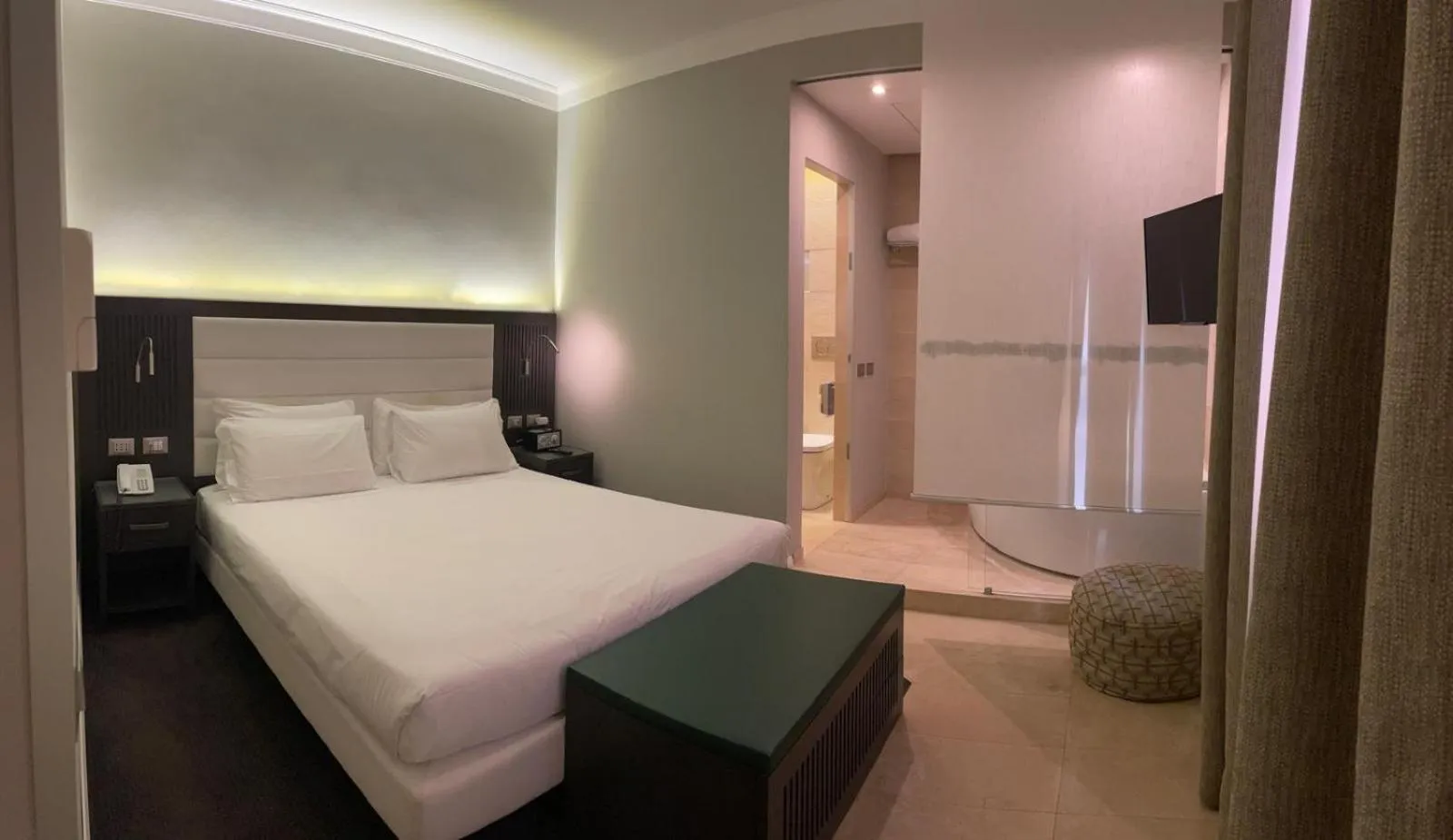 Photo of the whole room, Bed in Hotel Accademia