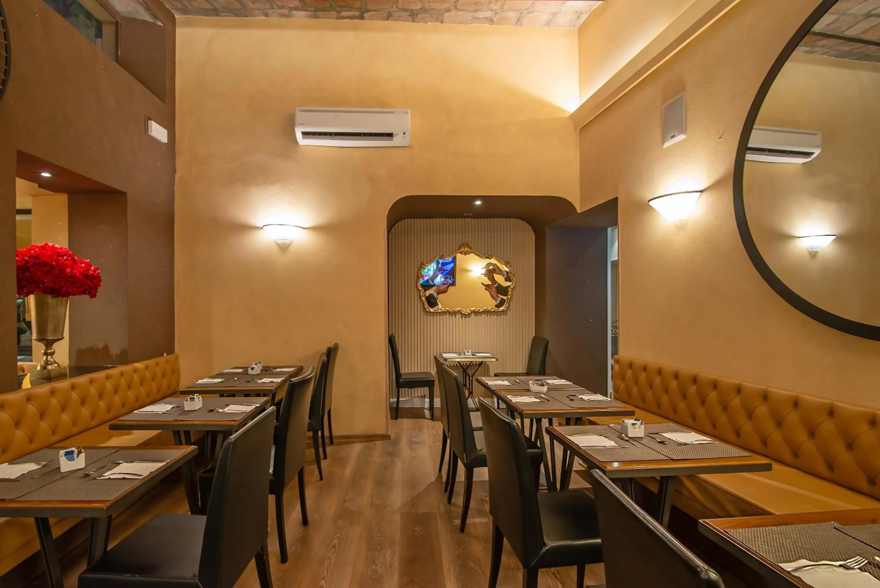 Continental breakfast in Hotel Accademia