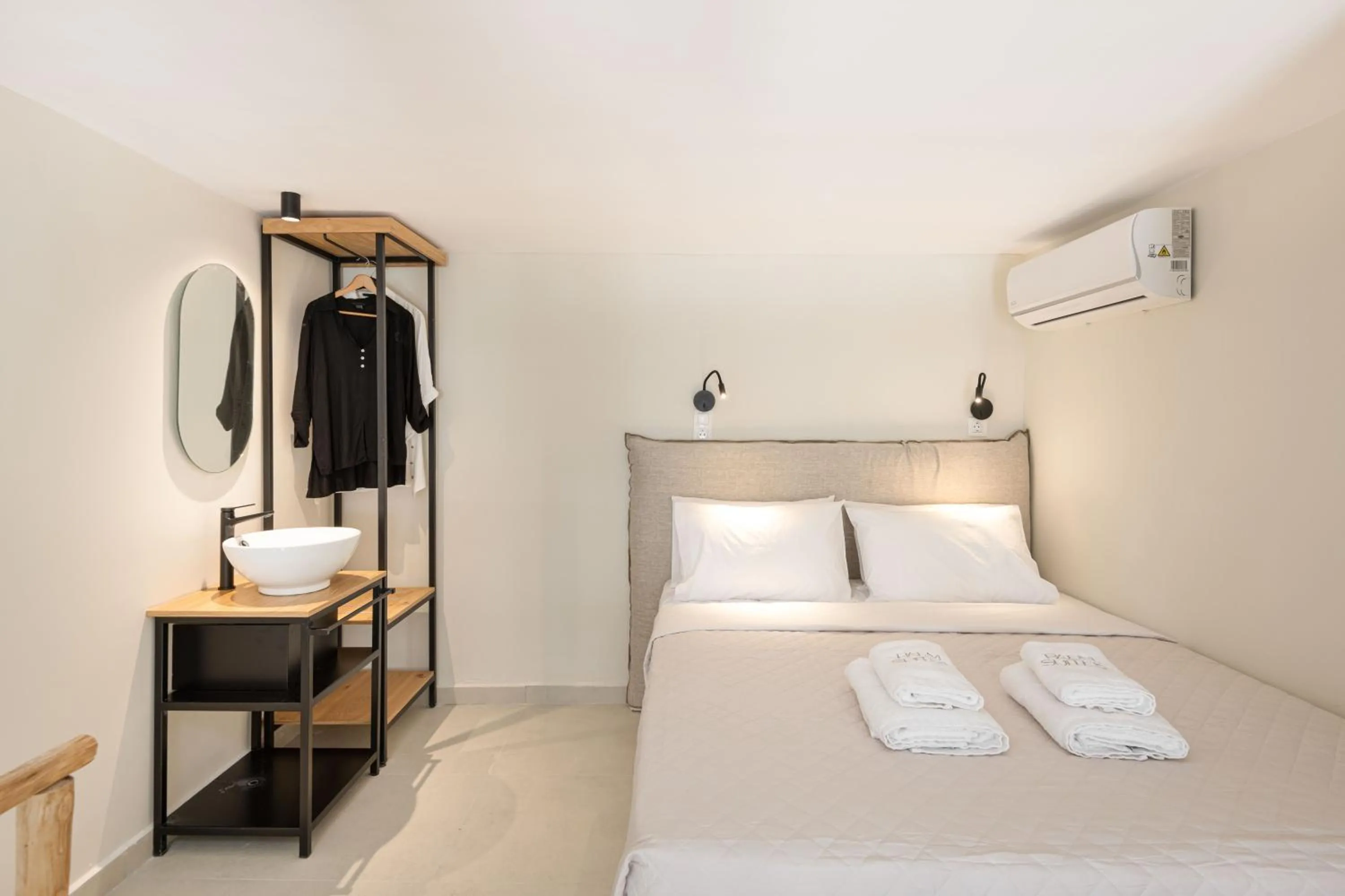 Bed in Palm Residences