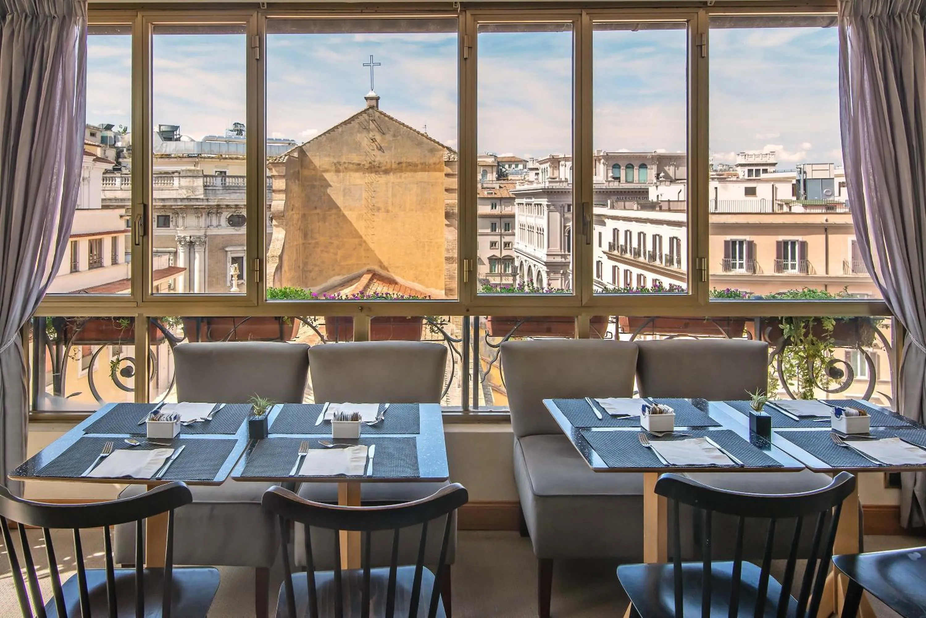 Balcony/Terrace in Hotel Tritone