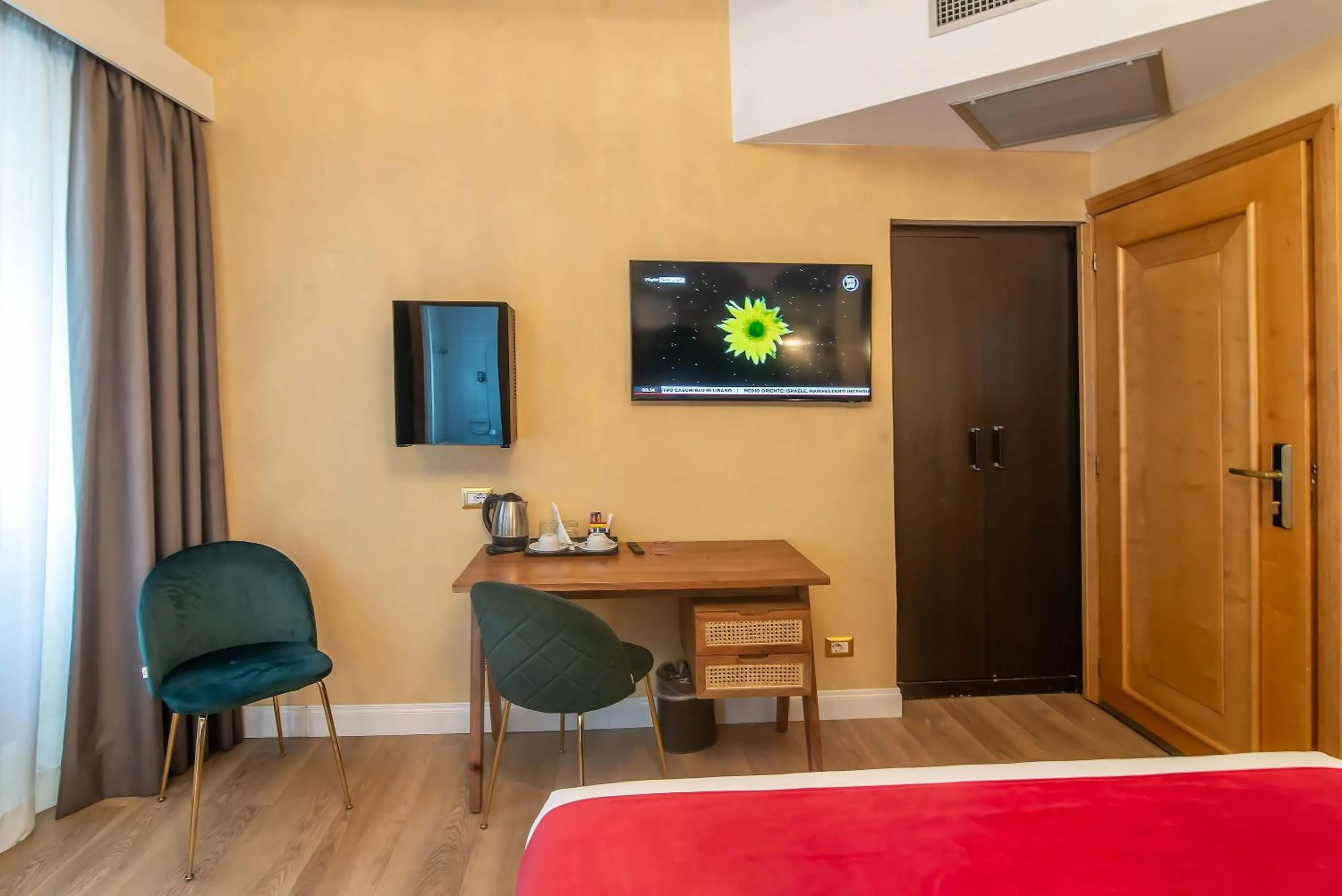 Decorative detail, Bed in Hotel Tritone