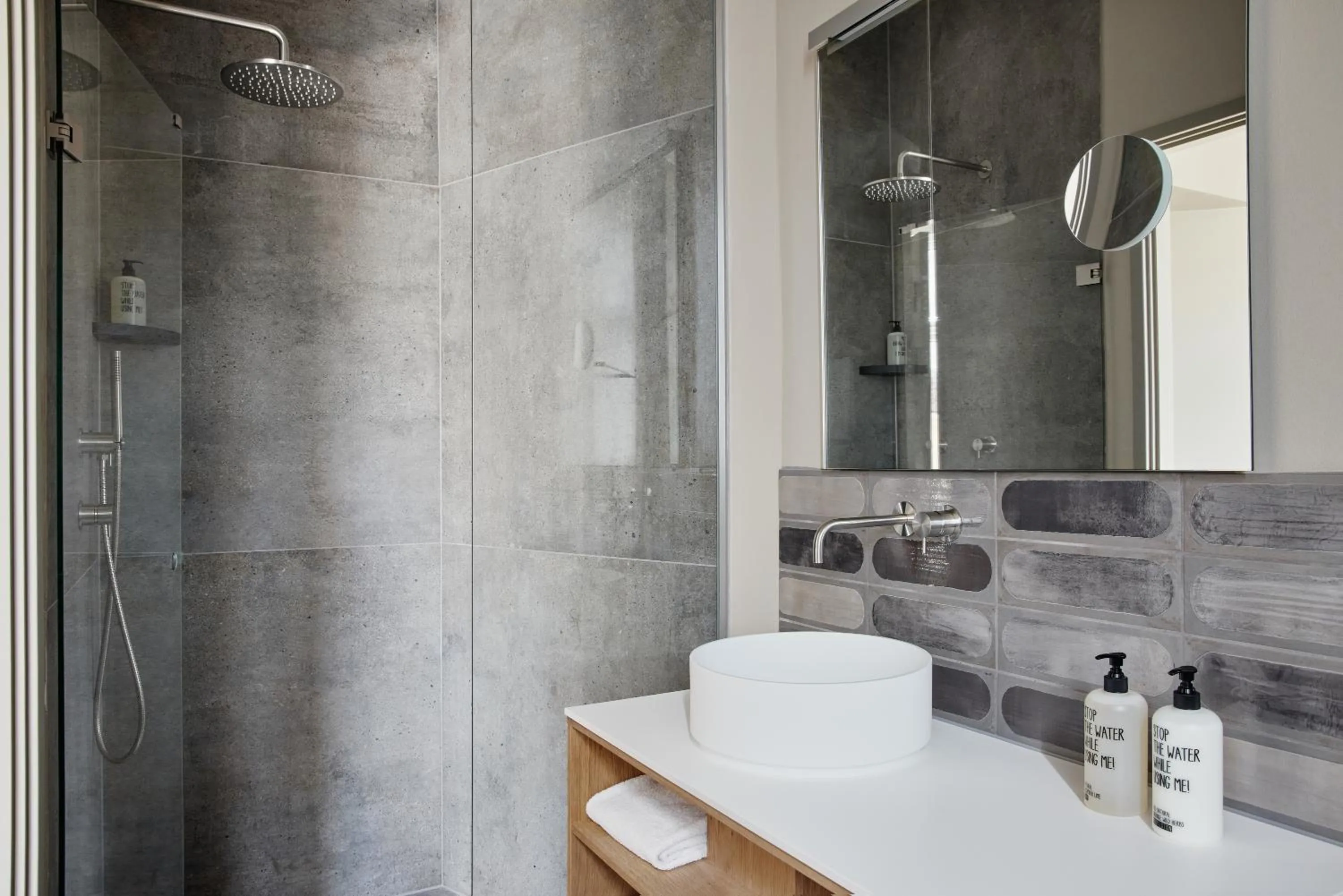 Shower in Apartments by Brøchner Hotels