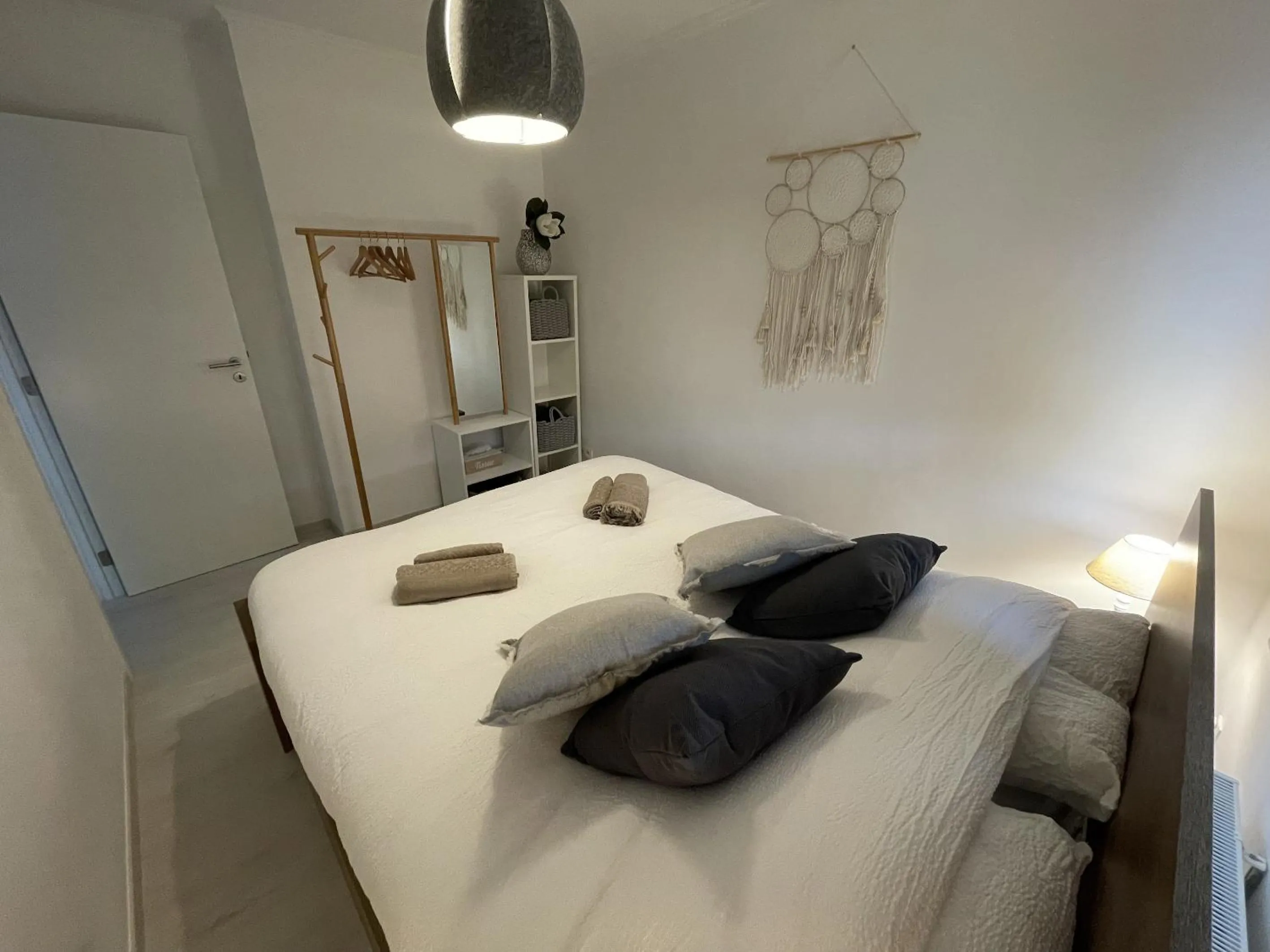 Bedroom, Bed in Le Relax by La Dame de Coeur - Logement zen urbain