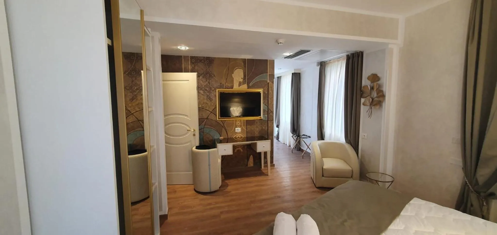 Photo of the whole room in Amsterdam Suite Hotel & SPA