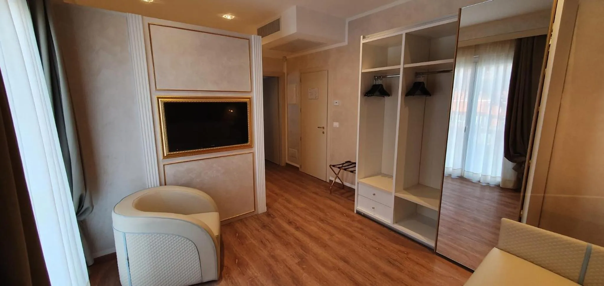 Living room in Amsterdam Suite Hotel & SPA