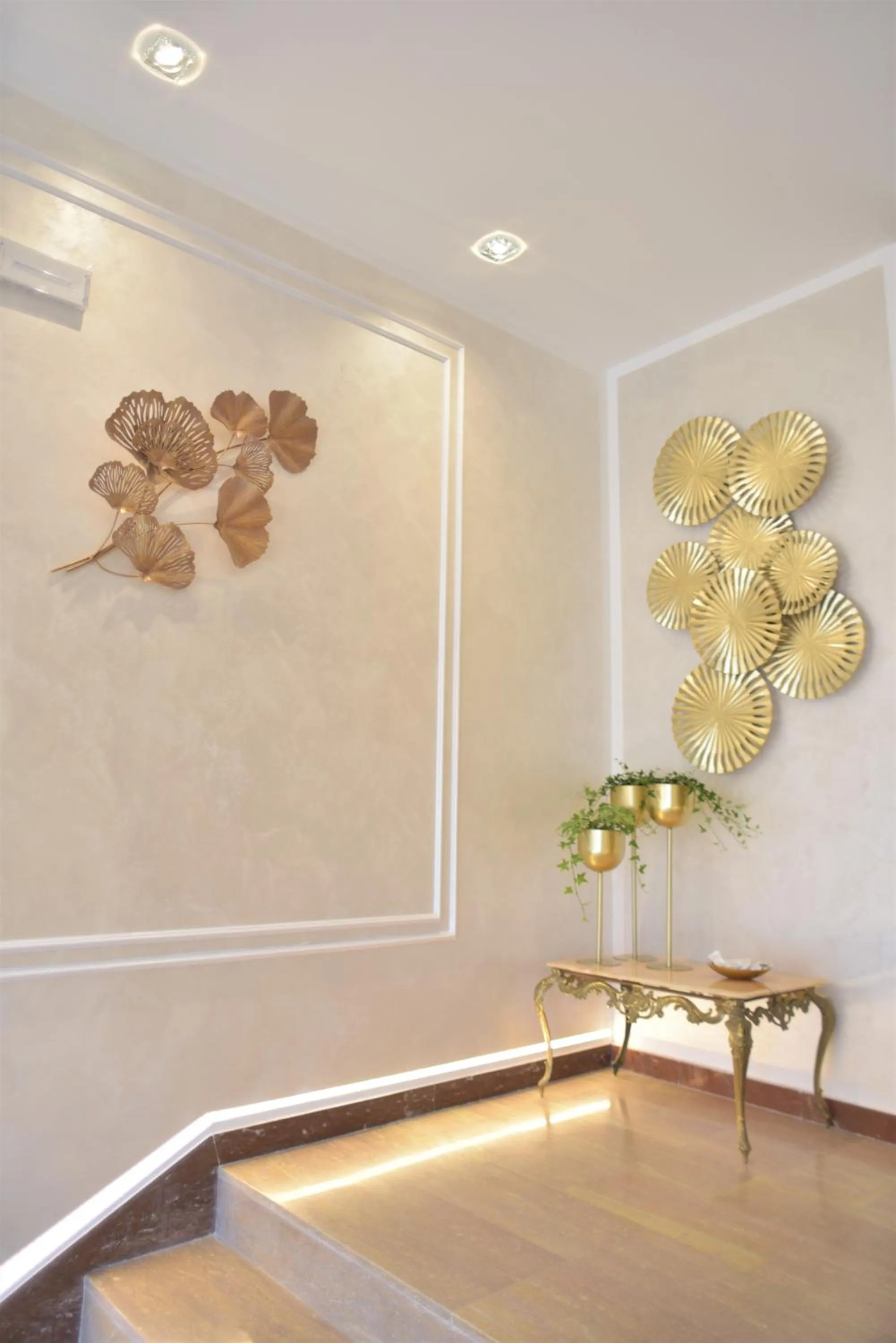 Lobby or reception in Amsterdam Suite Hotel & SPA