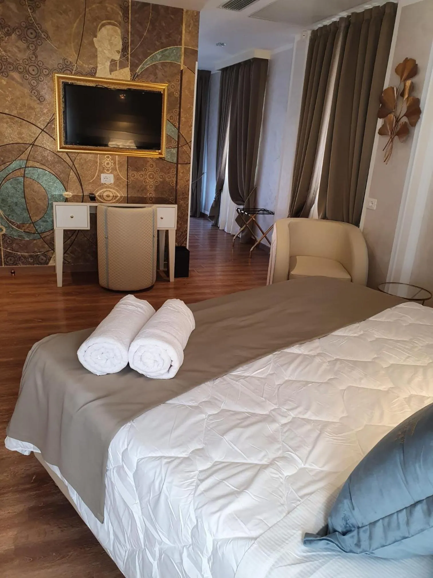 Bedroom, Bed in Amsterdam Suite Hotel & SPA