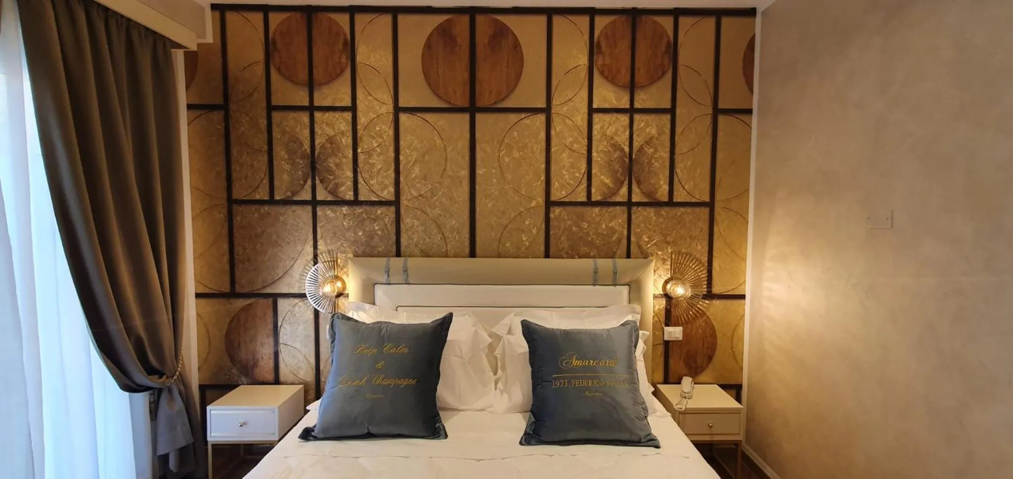 Photo of the whole room, Bed in Amsterdam Suite Hotel & SPA