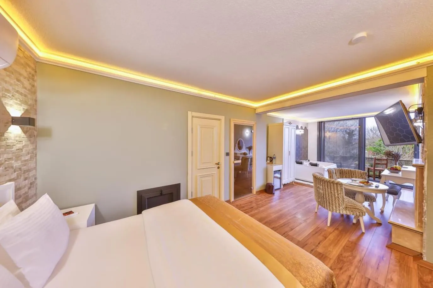 Photo of the whole room, Bed in Ağva Pieria Luxury Hotel Plus 16