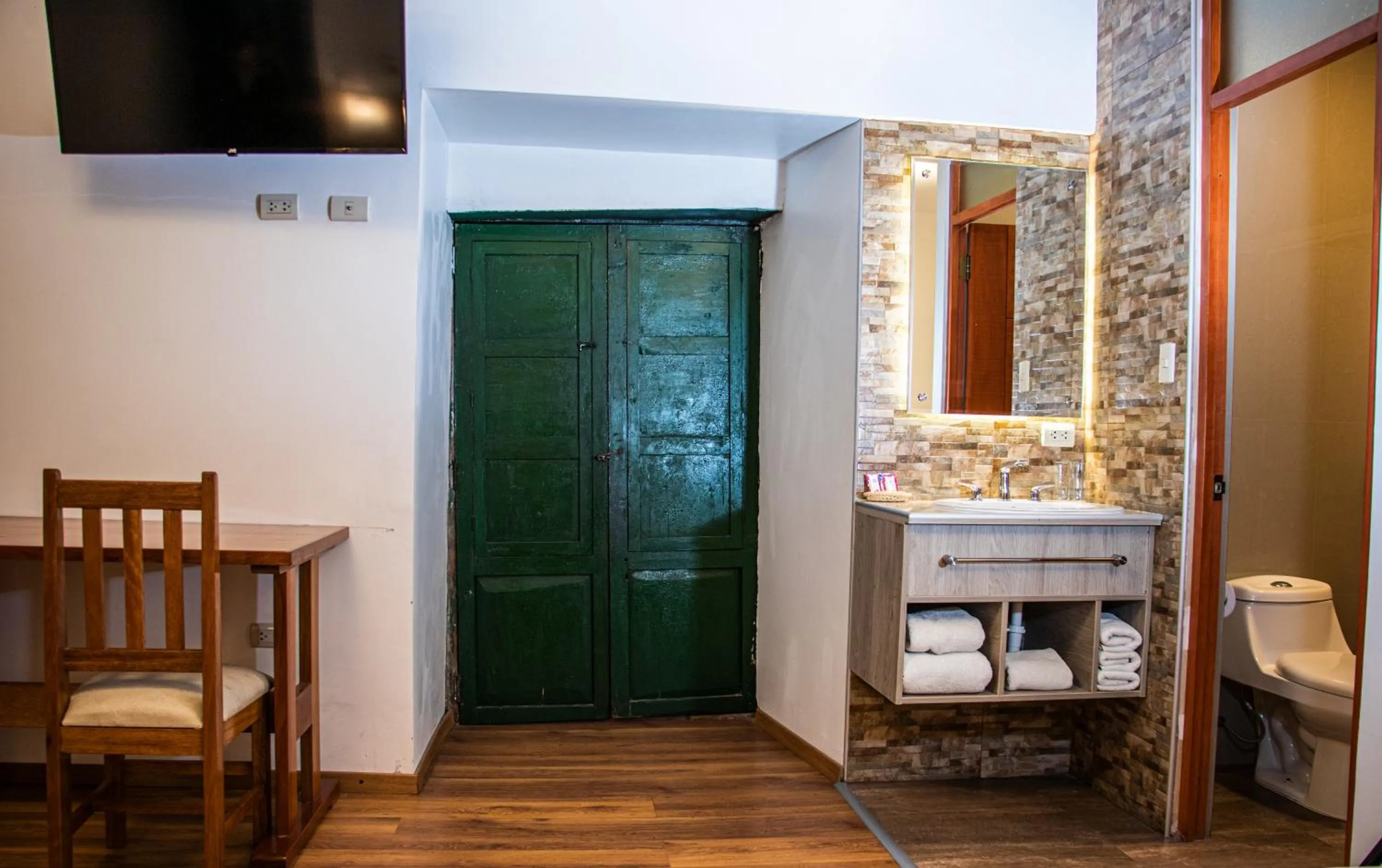 Toilet in Estancia San Pedro Hotel