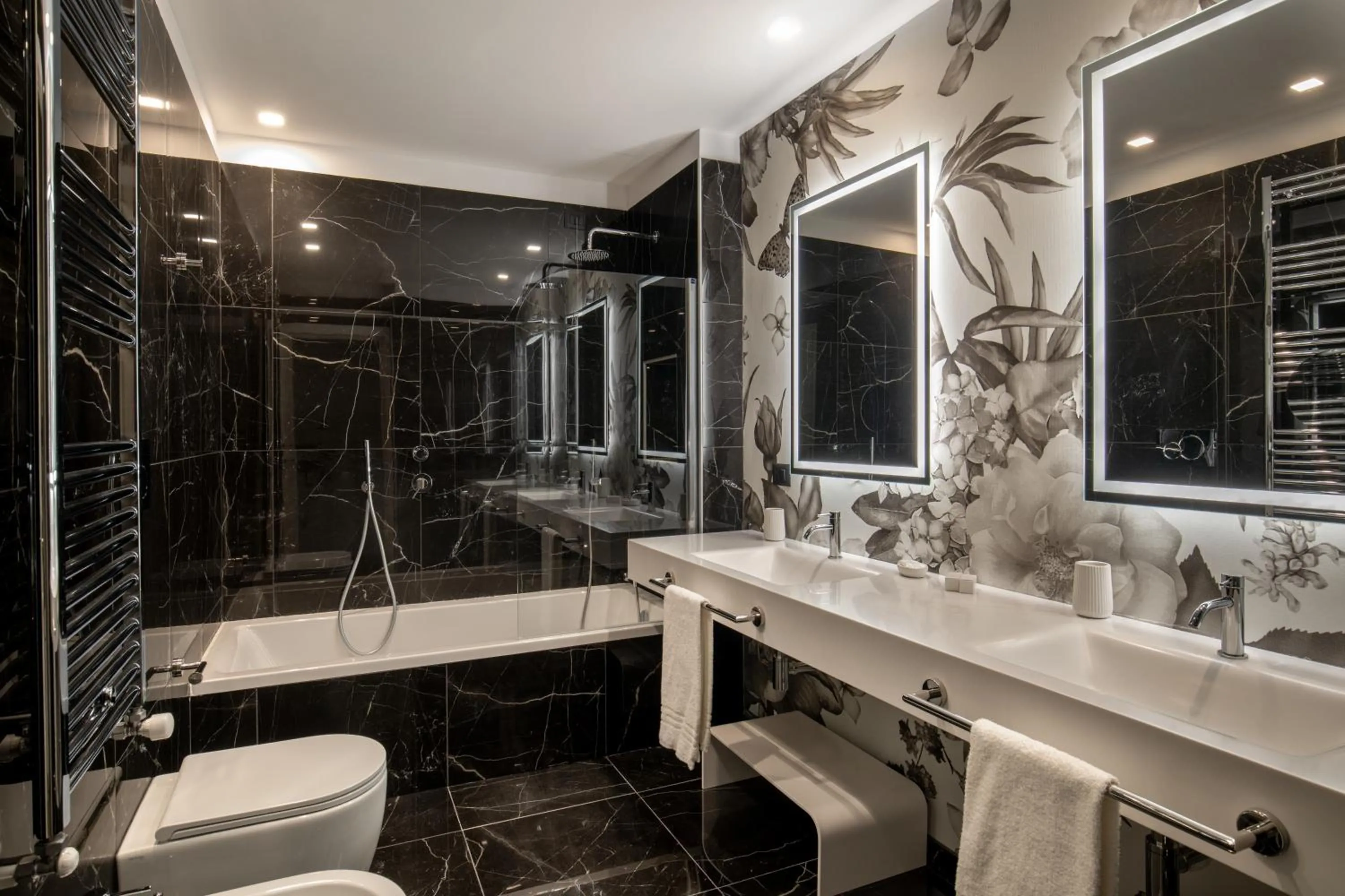 Bathroom in The Major Hotel