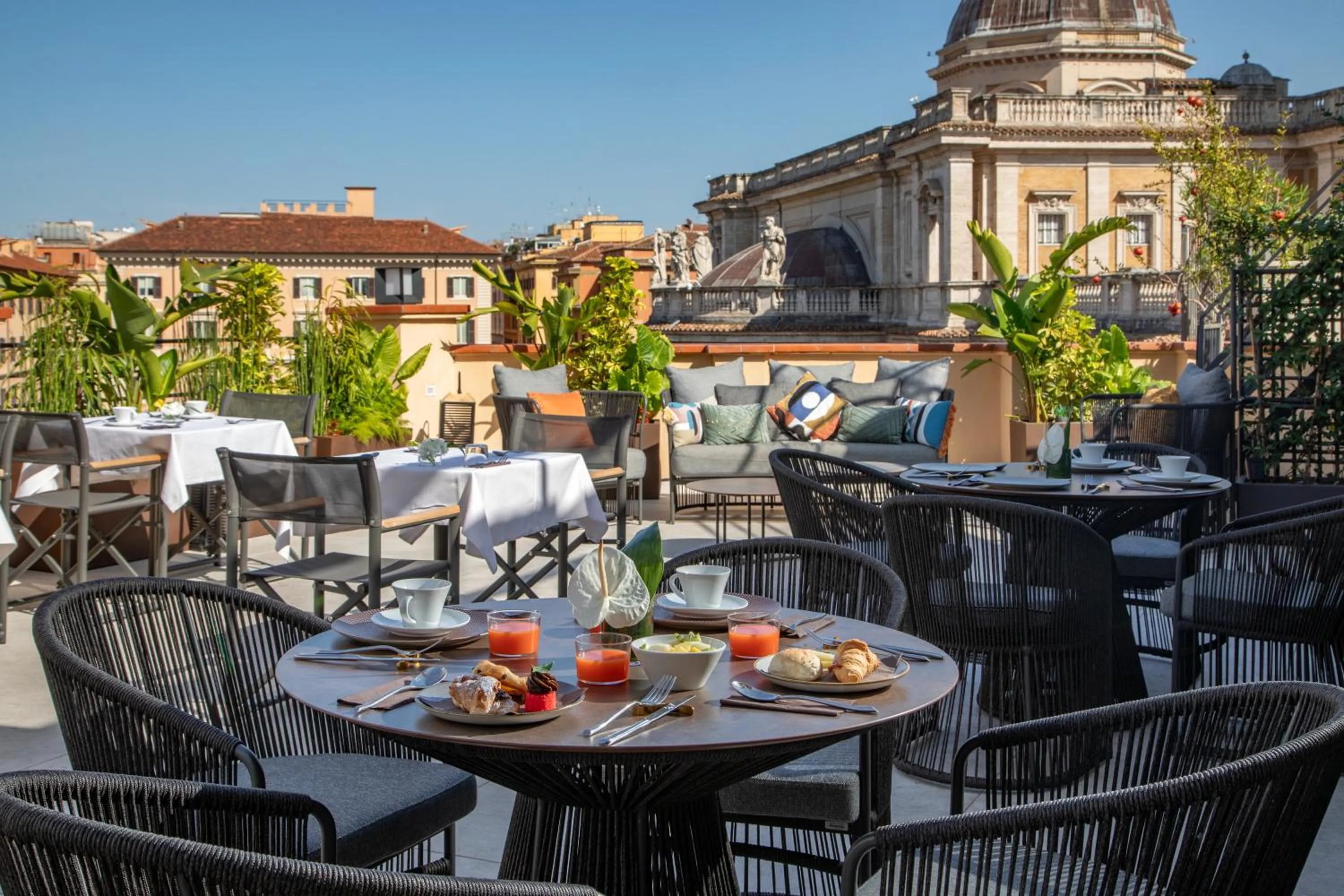 Breakfast in The Major Hotel