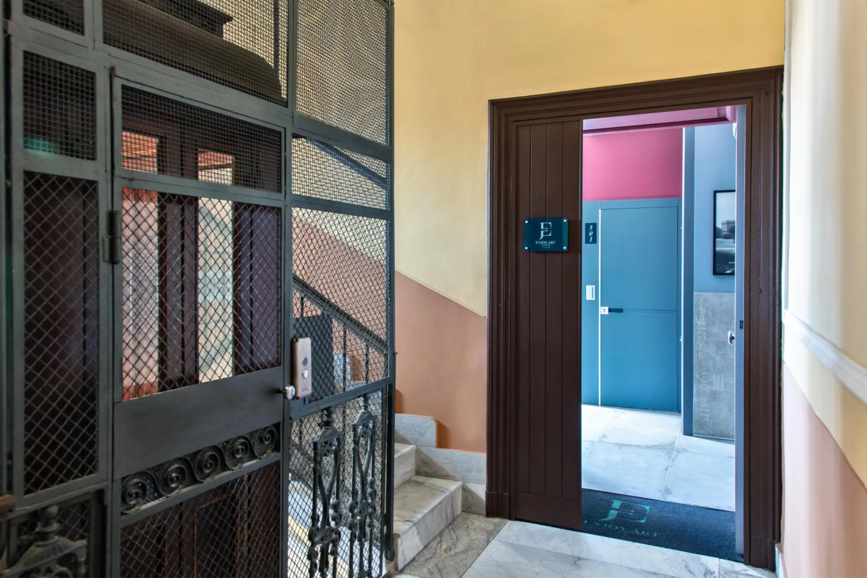 Balcony/Terrace, Bed in Enjoy Art