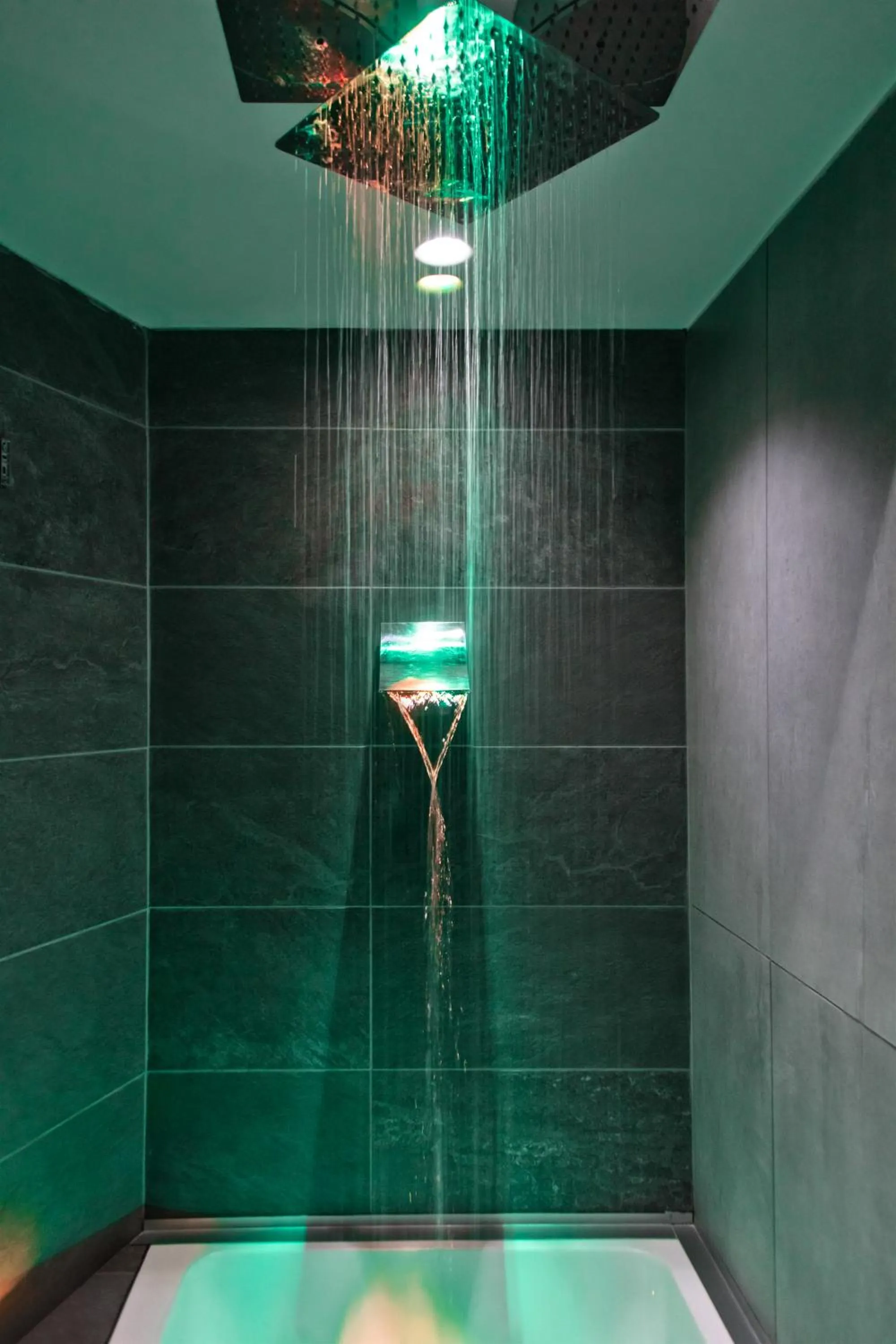 Hot Tub in Enjoy Art