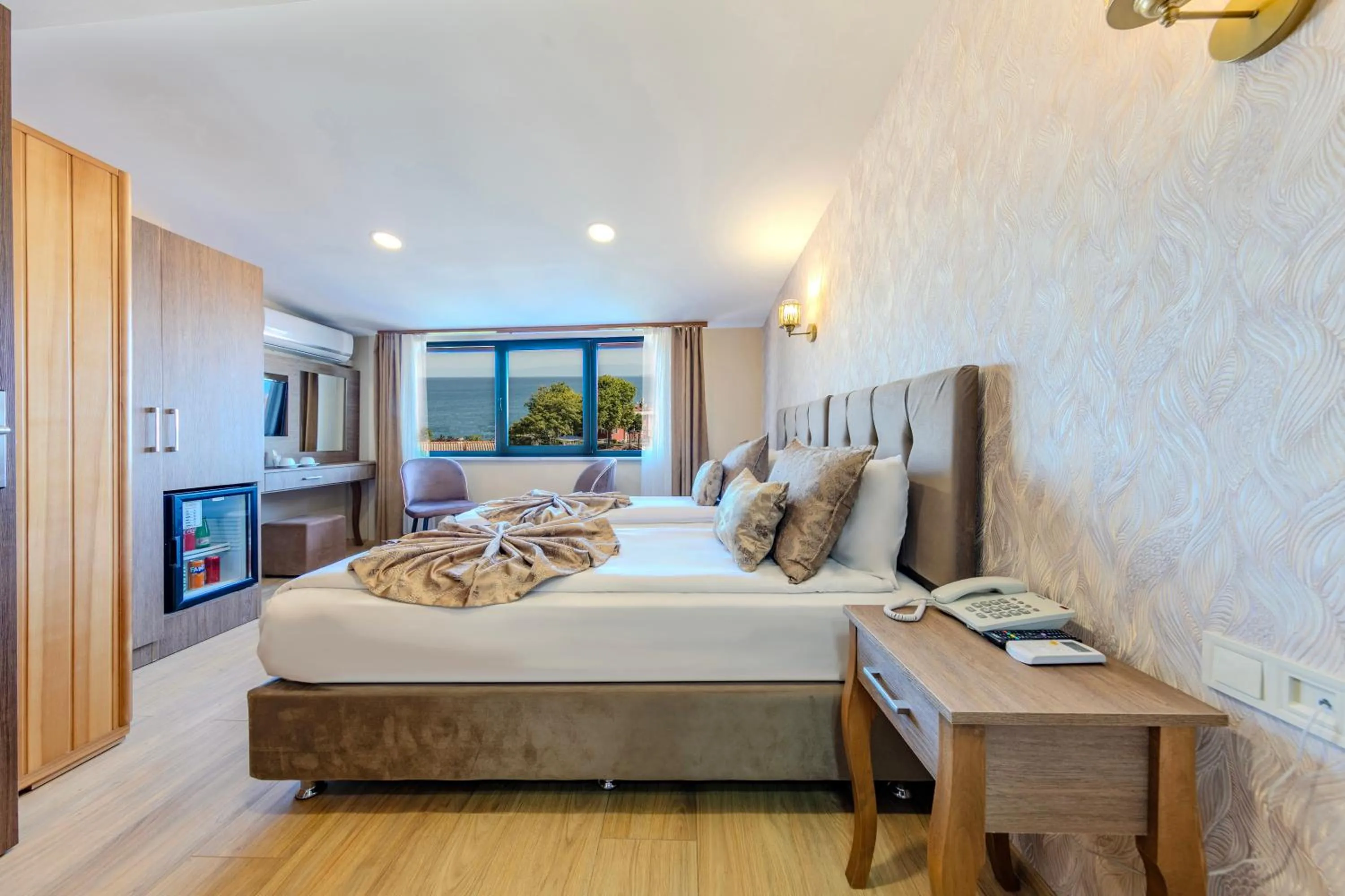 Bed in Sultan Hamit Hotel