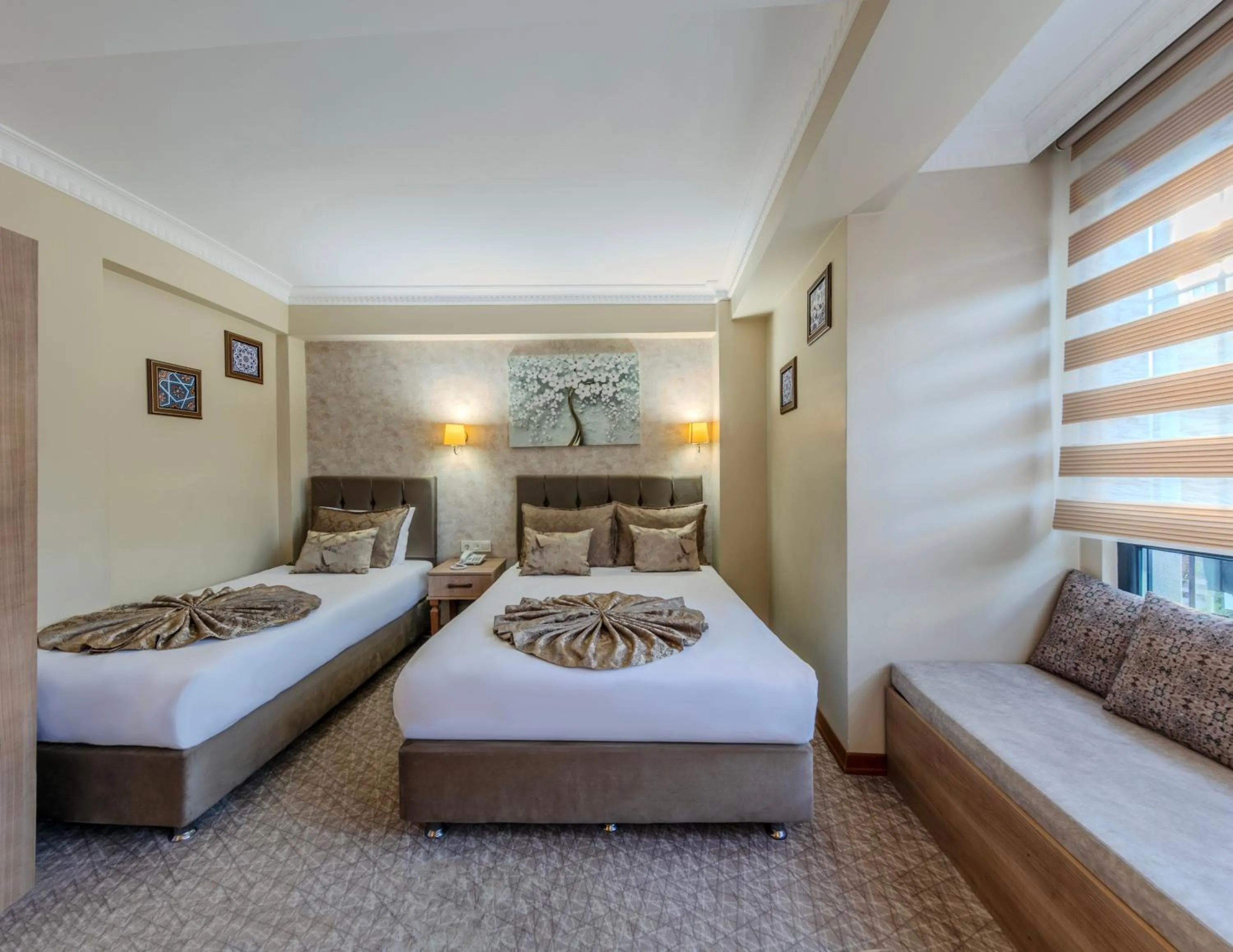 Bed in Sultan Hamit Hotel