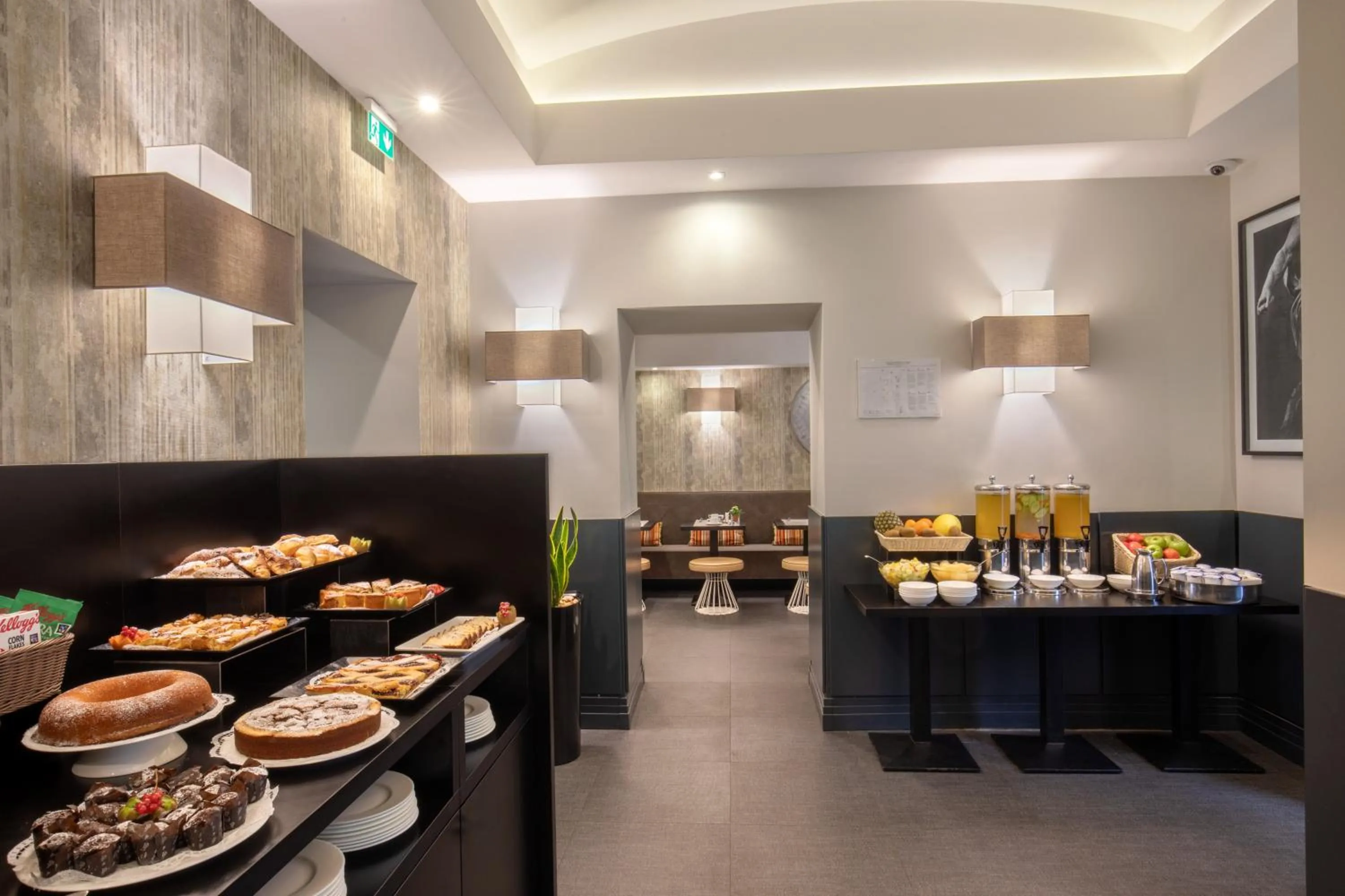 Breakfast in The Republic