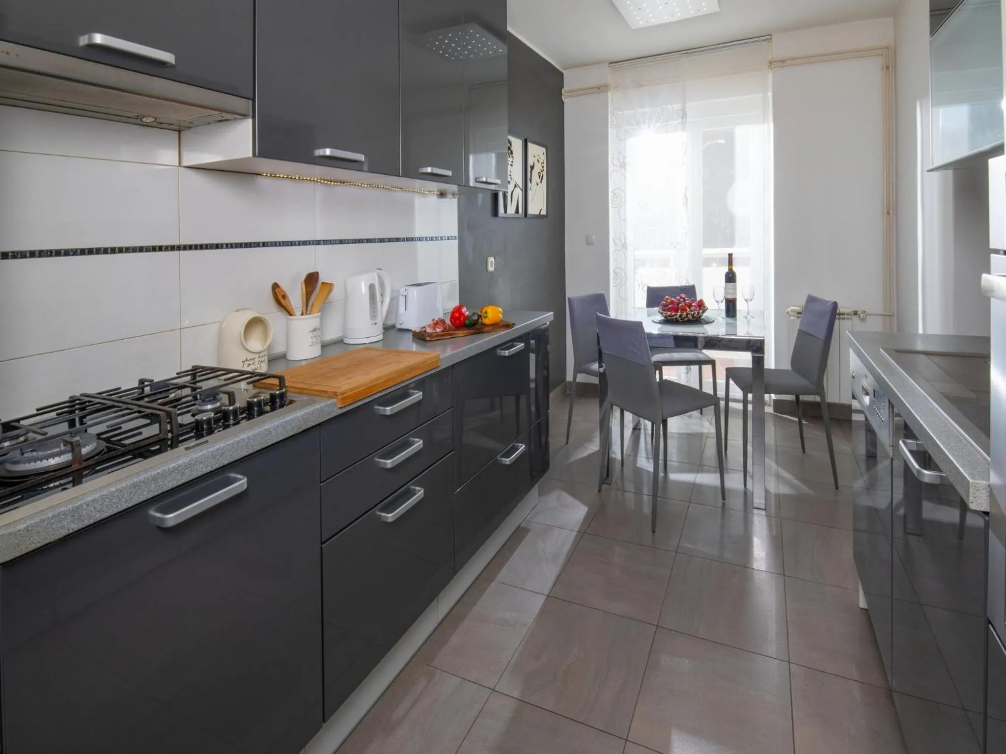 Kitchen or kitchenette in Apartman Point