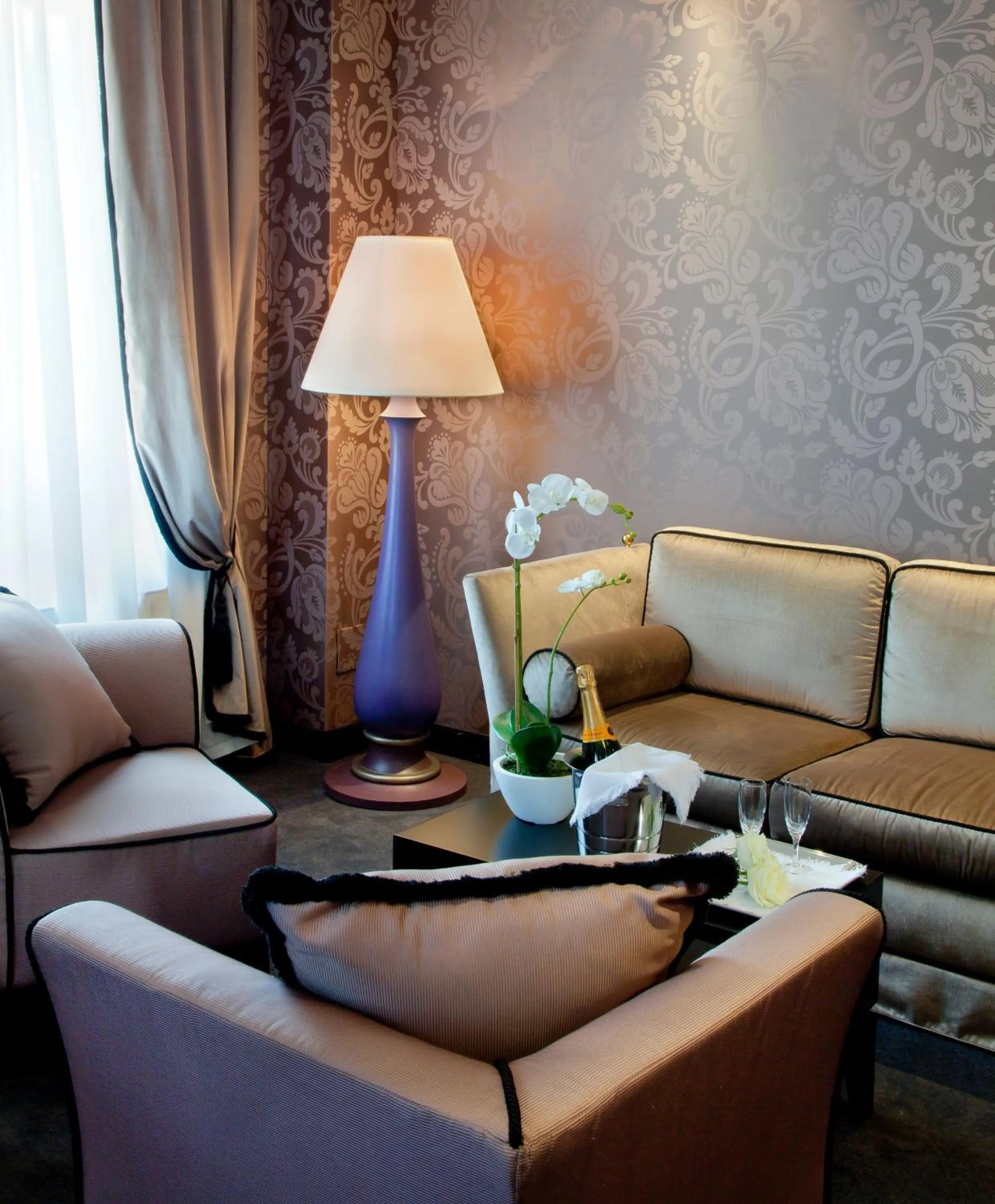 Seating area in Hotel Mozart