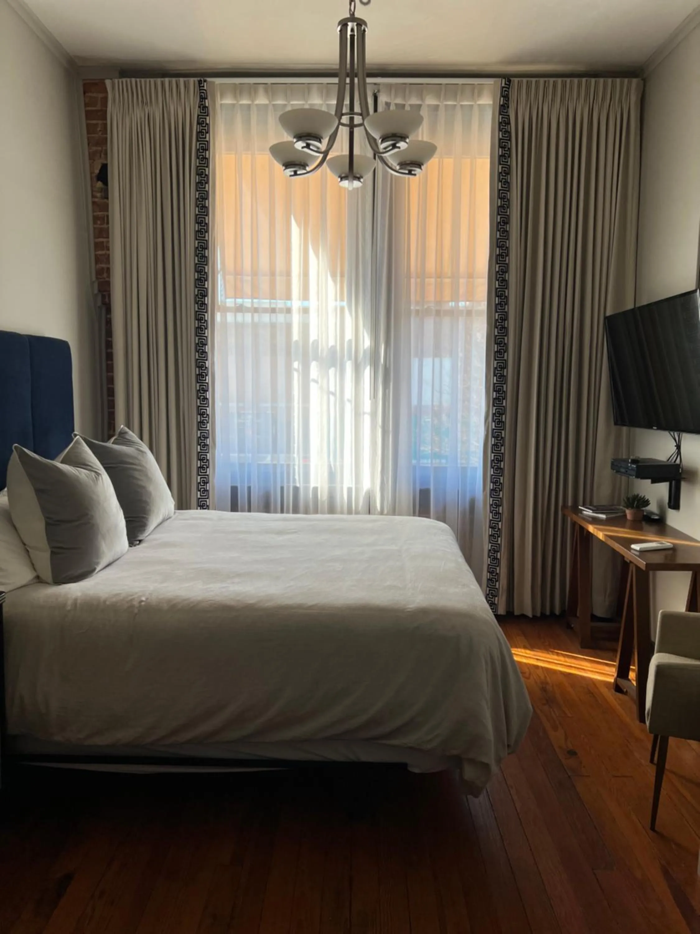 Bed in Stricklin Russellville