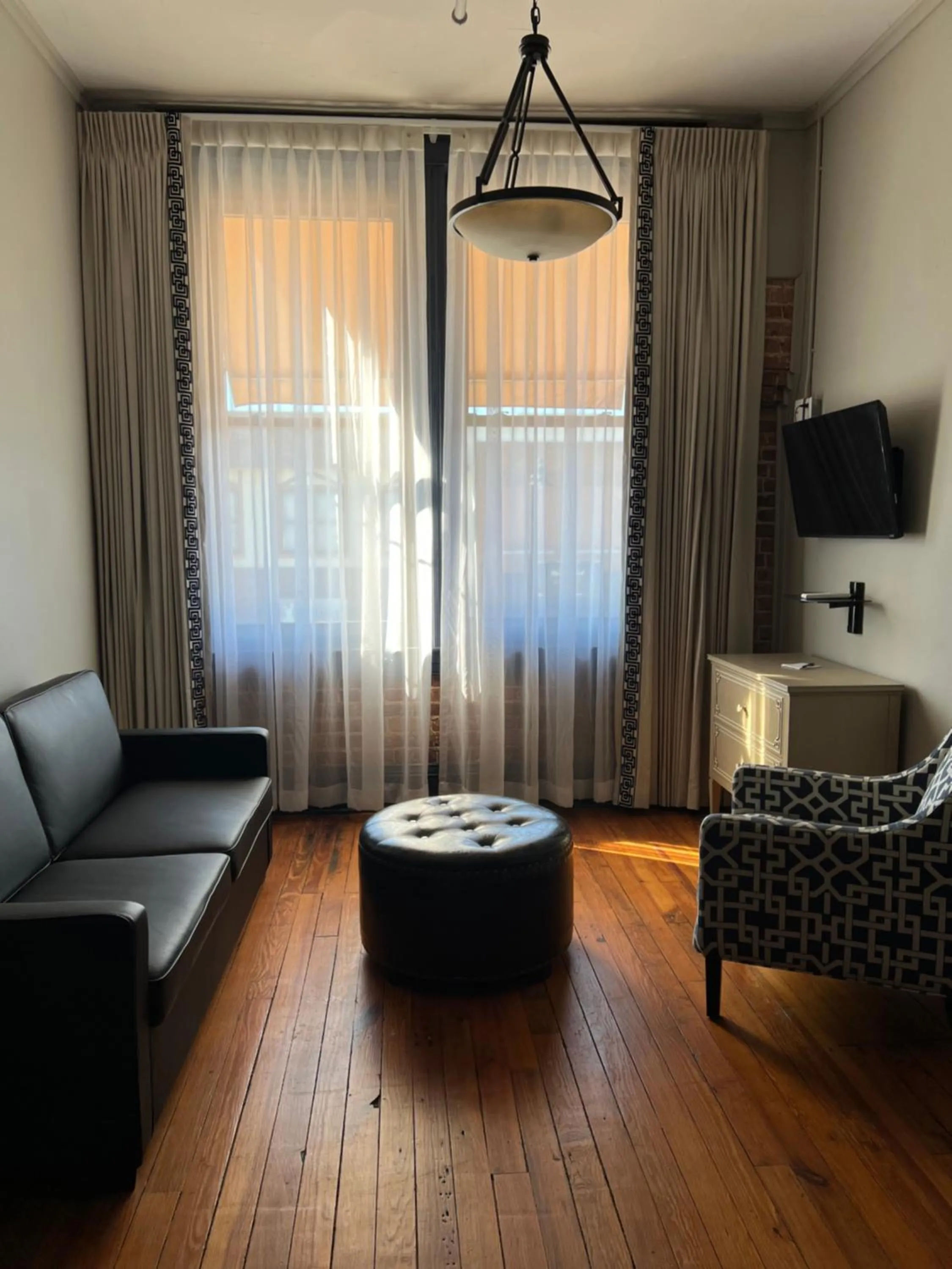 Seating Area in Stricklin Russellville