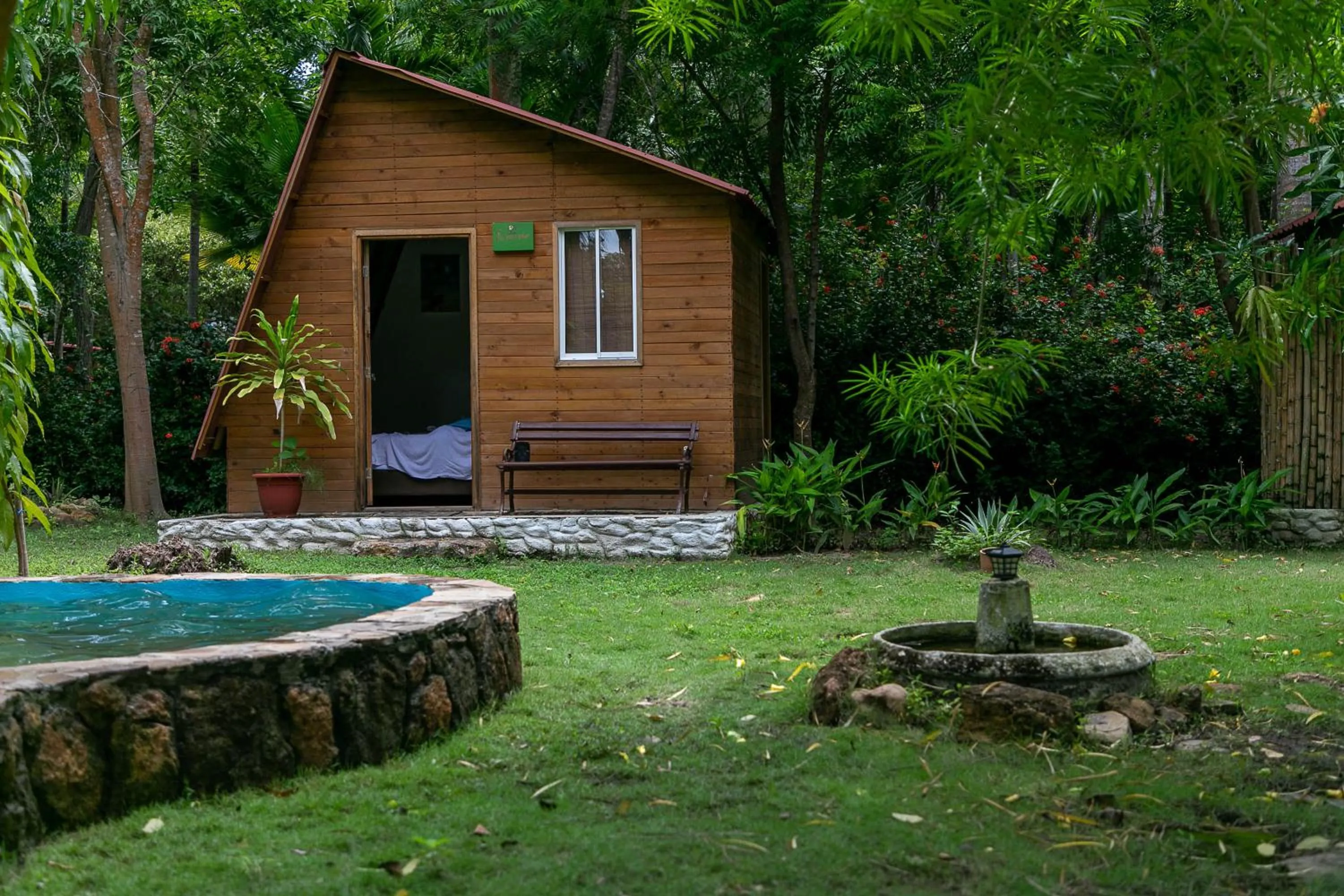Facade/entrance in Hostal Campomar