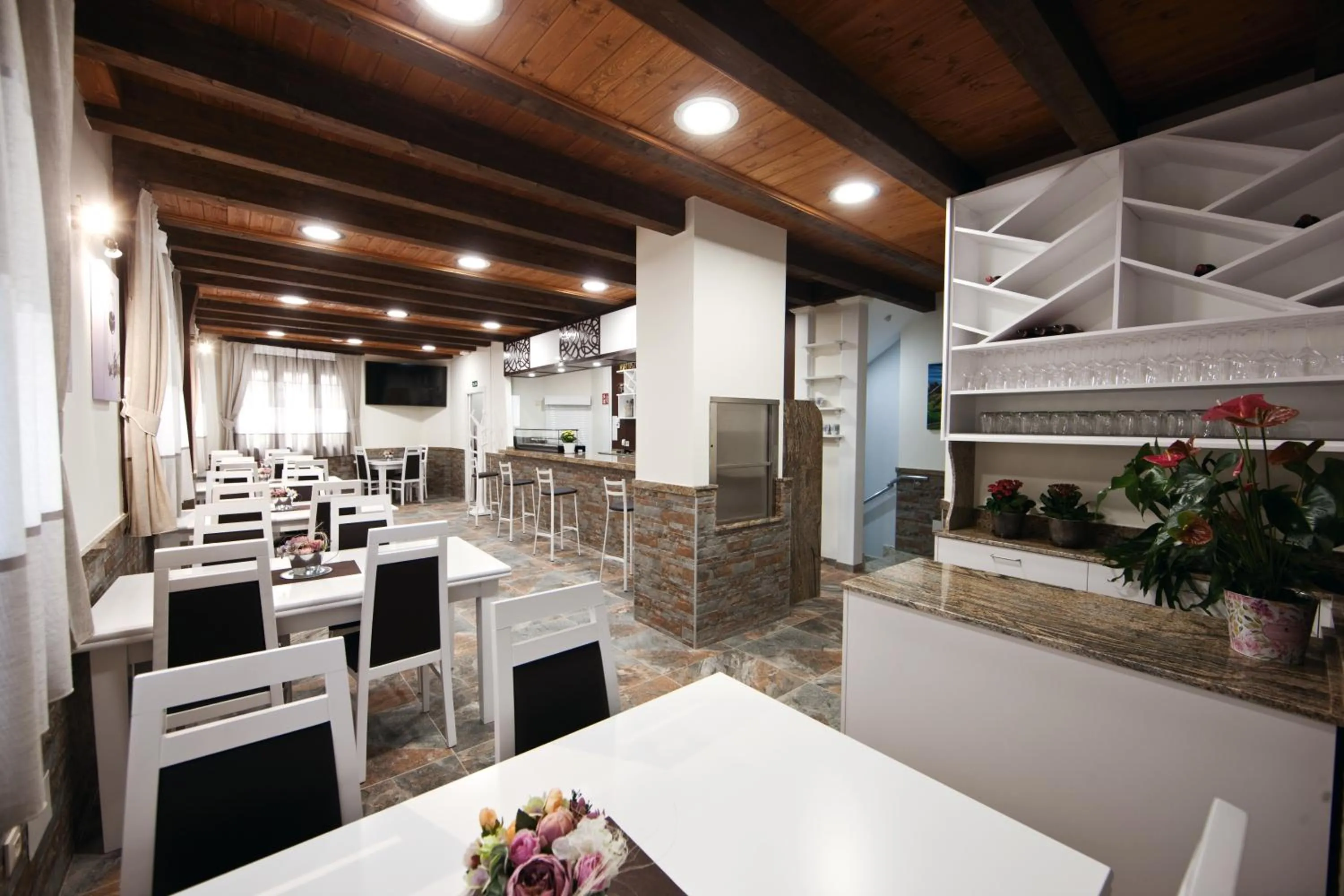 Lounge or bar in VILLA DOS INFANTAS