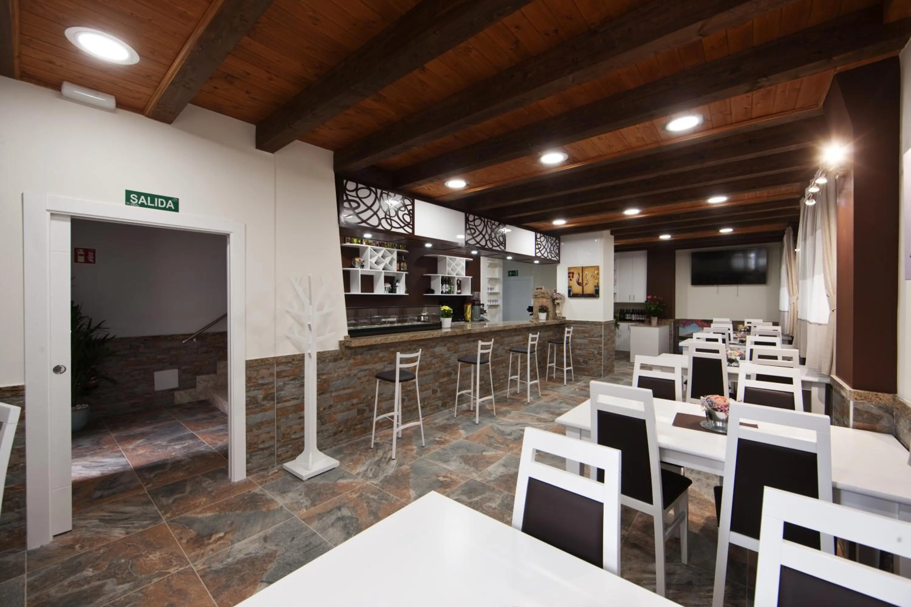 Lounge or bar in VILLA DOS INFANTAS