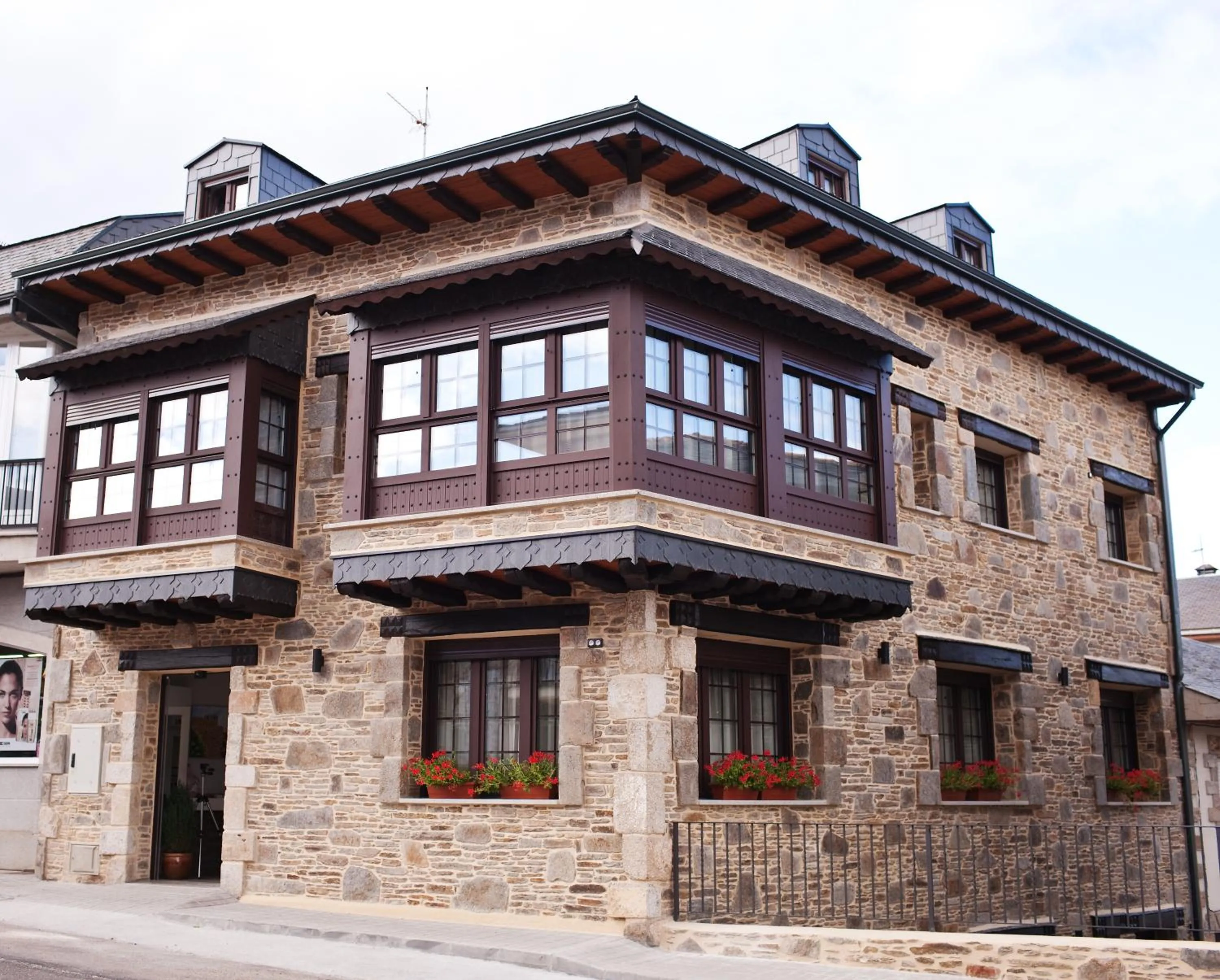Property building in VILLA DOS INFANTAS