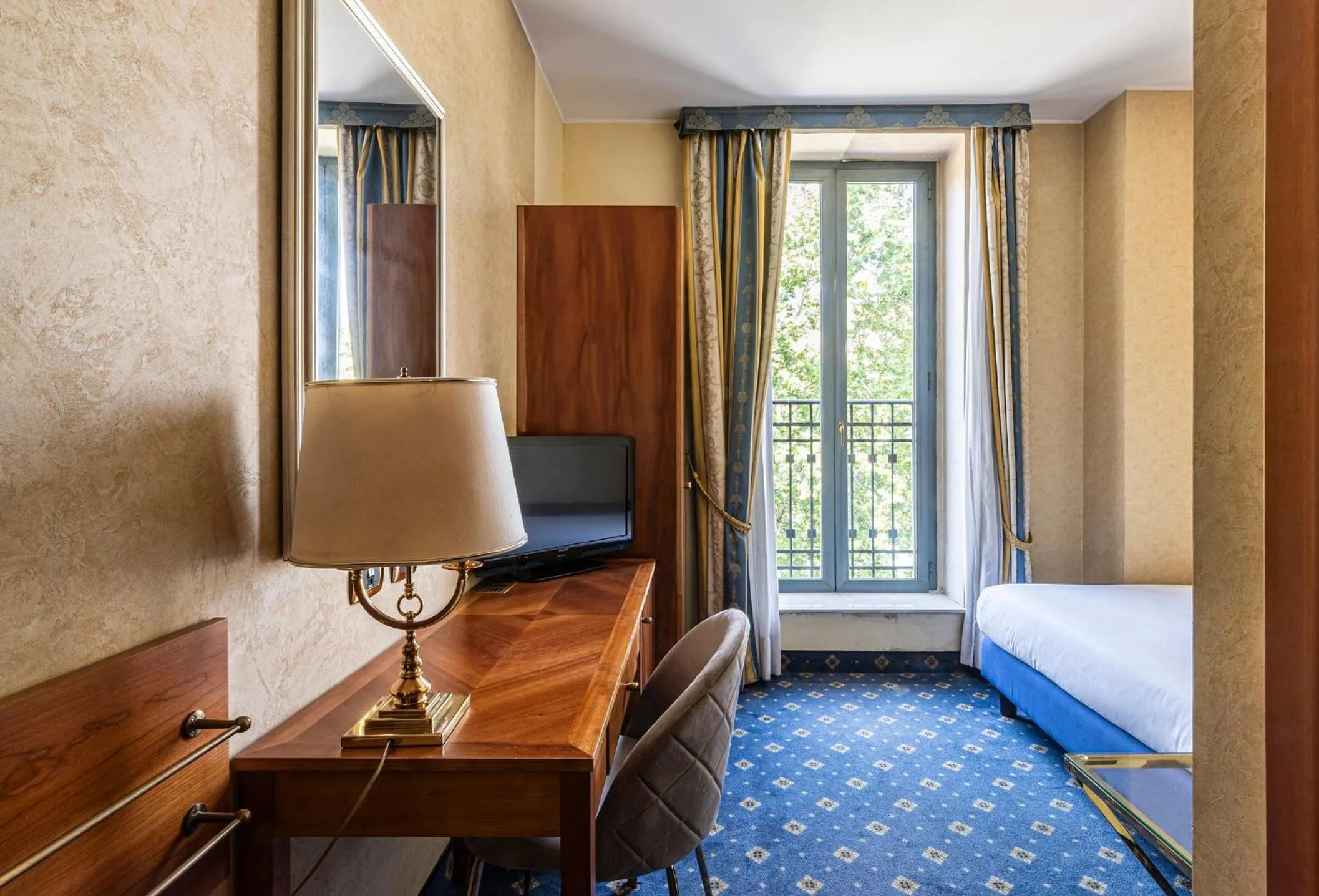 Bed in Boutique Hotel Dieci