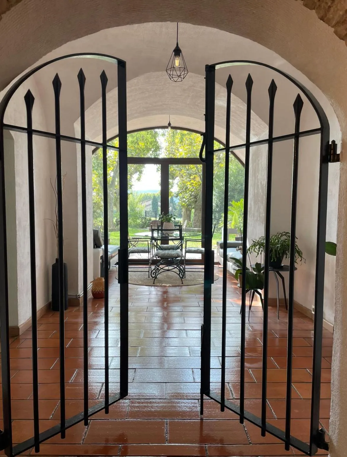 Property building in Bastide Beaudinard